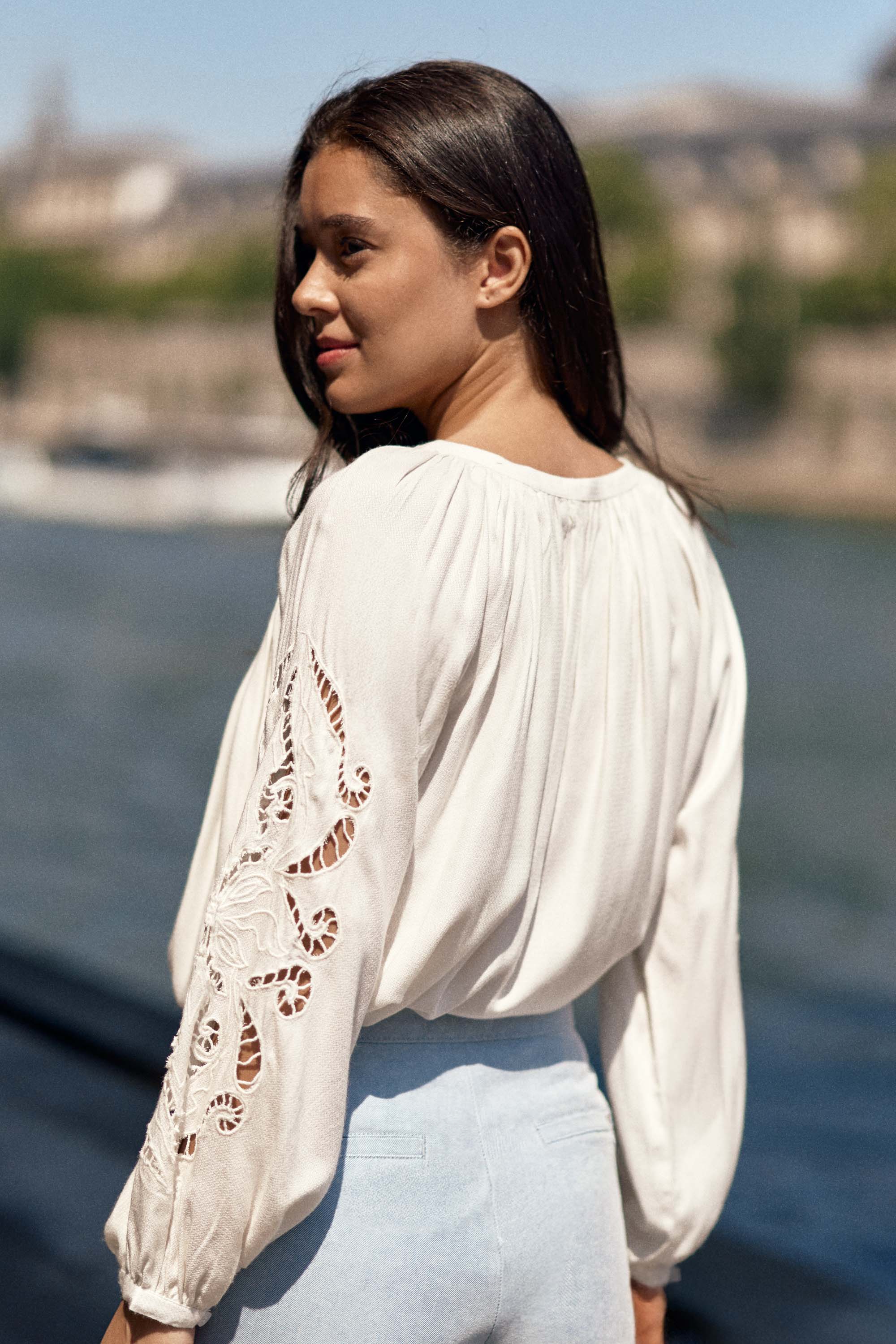 Loose-fitting blouse with ecru English embroidery - Bary