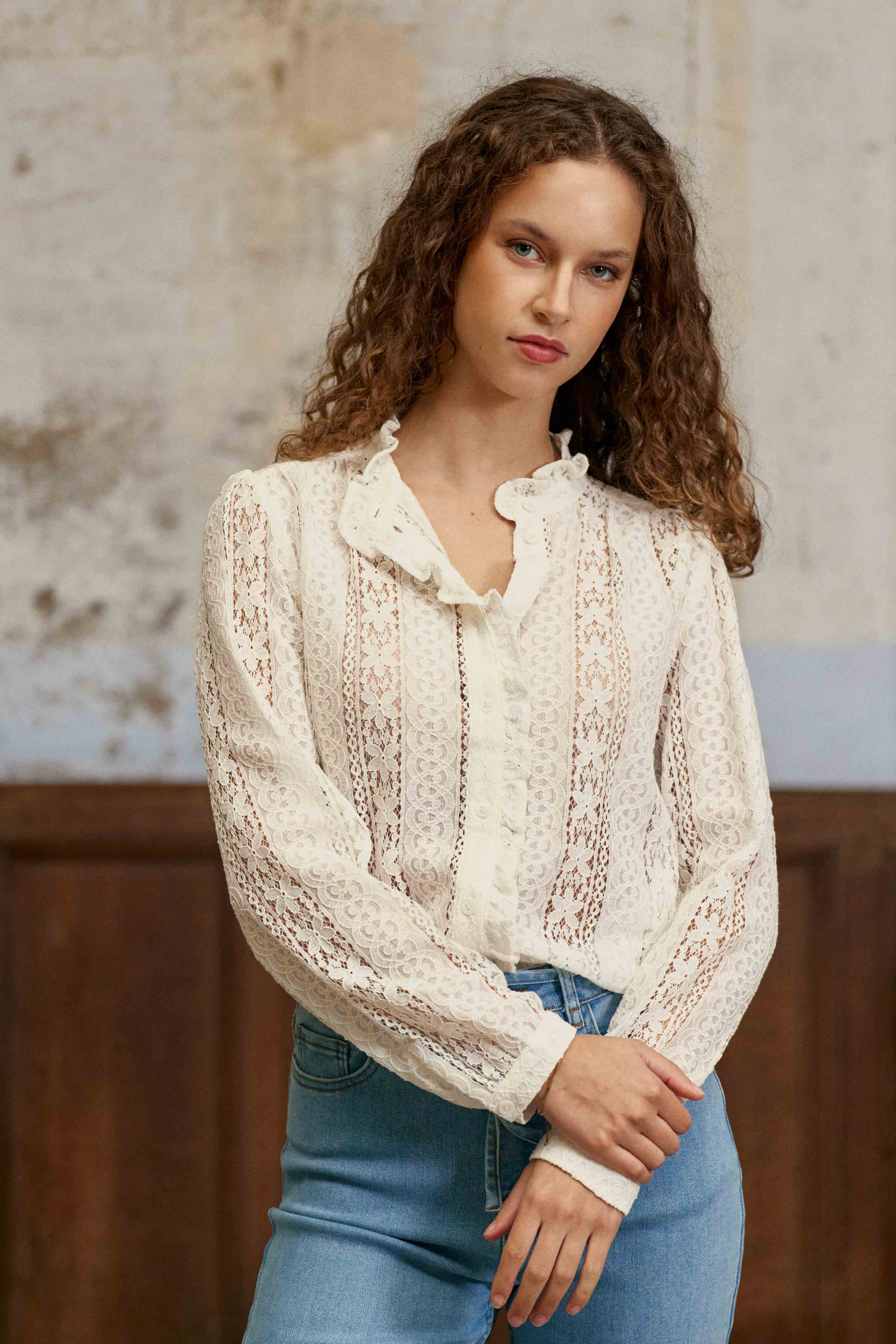 Besma - Lace Blouse