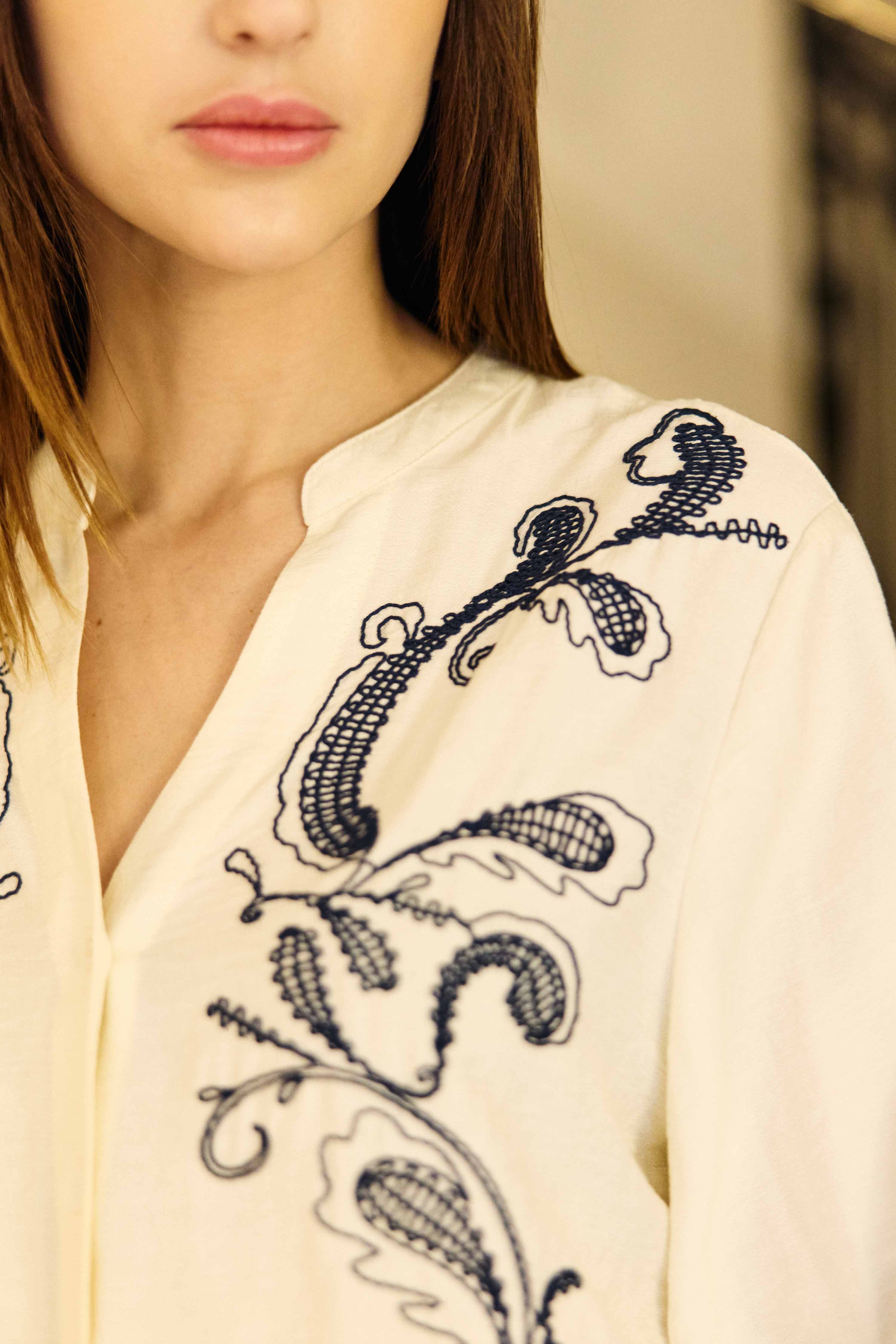Blouse brodée écrue - Beyta