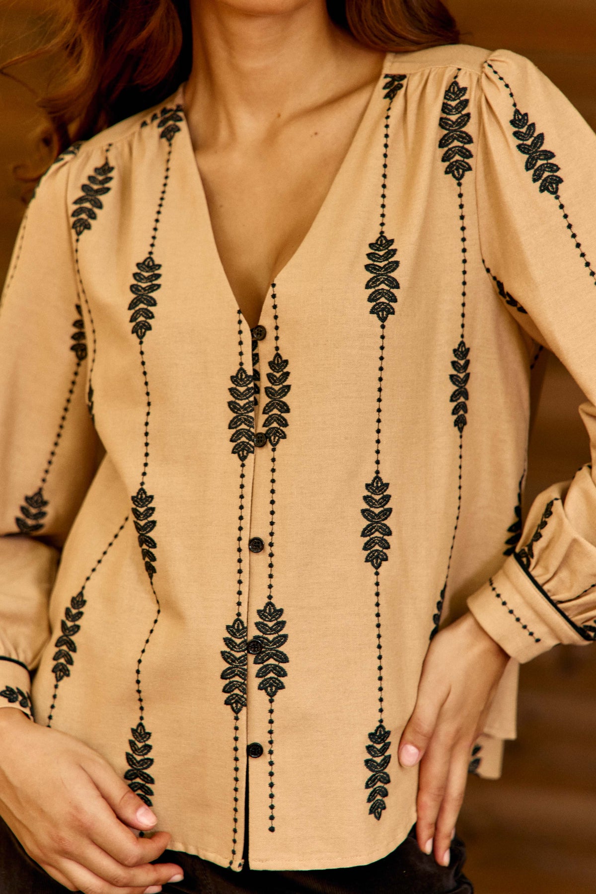 Blaika - Bestickte Bluse