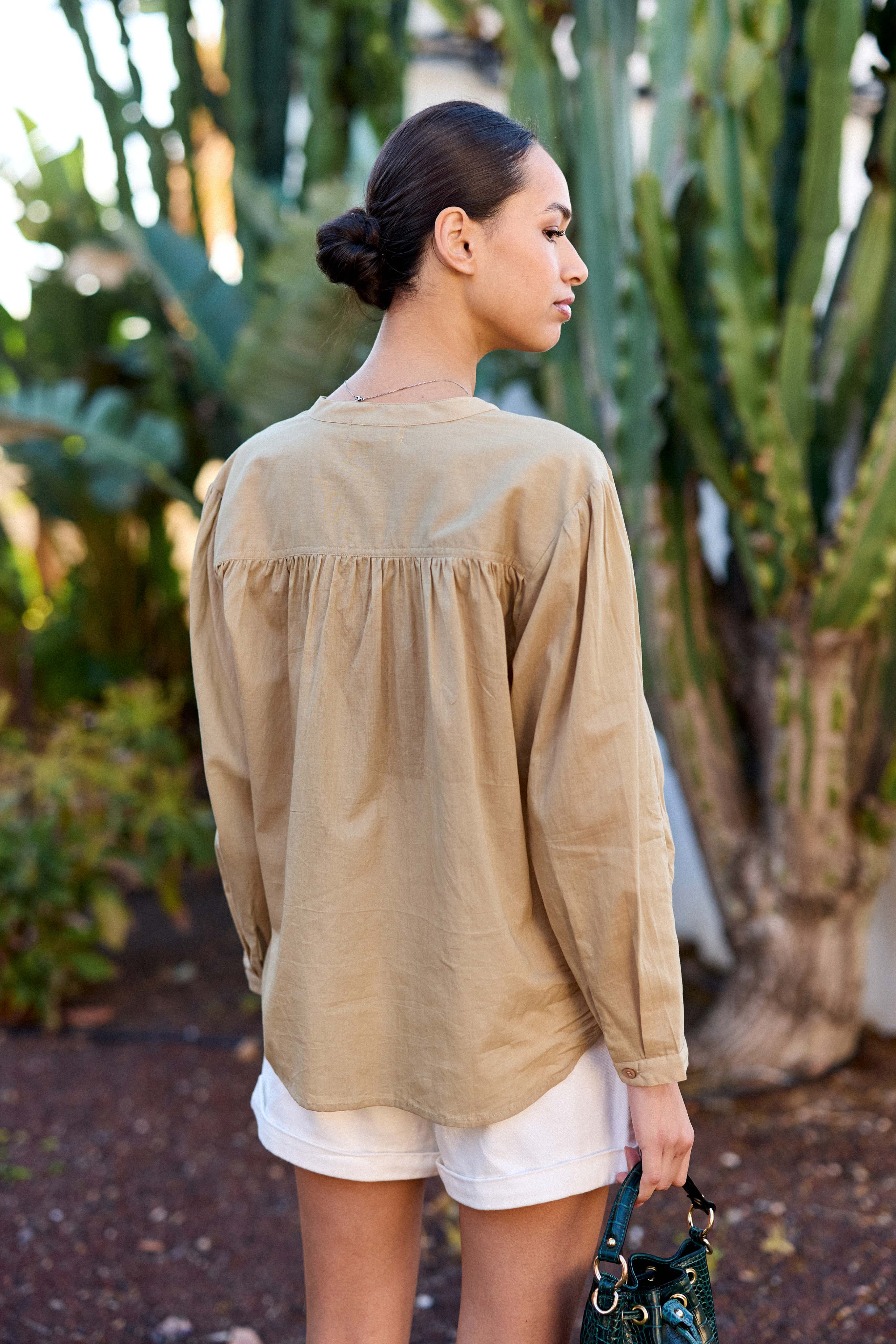 Blouse col V beige - Bolia