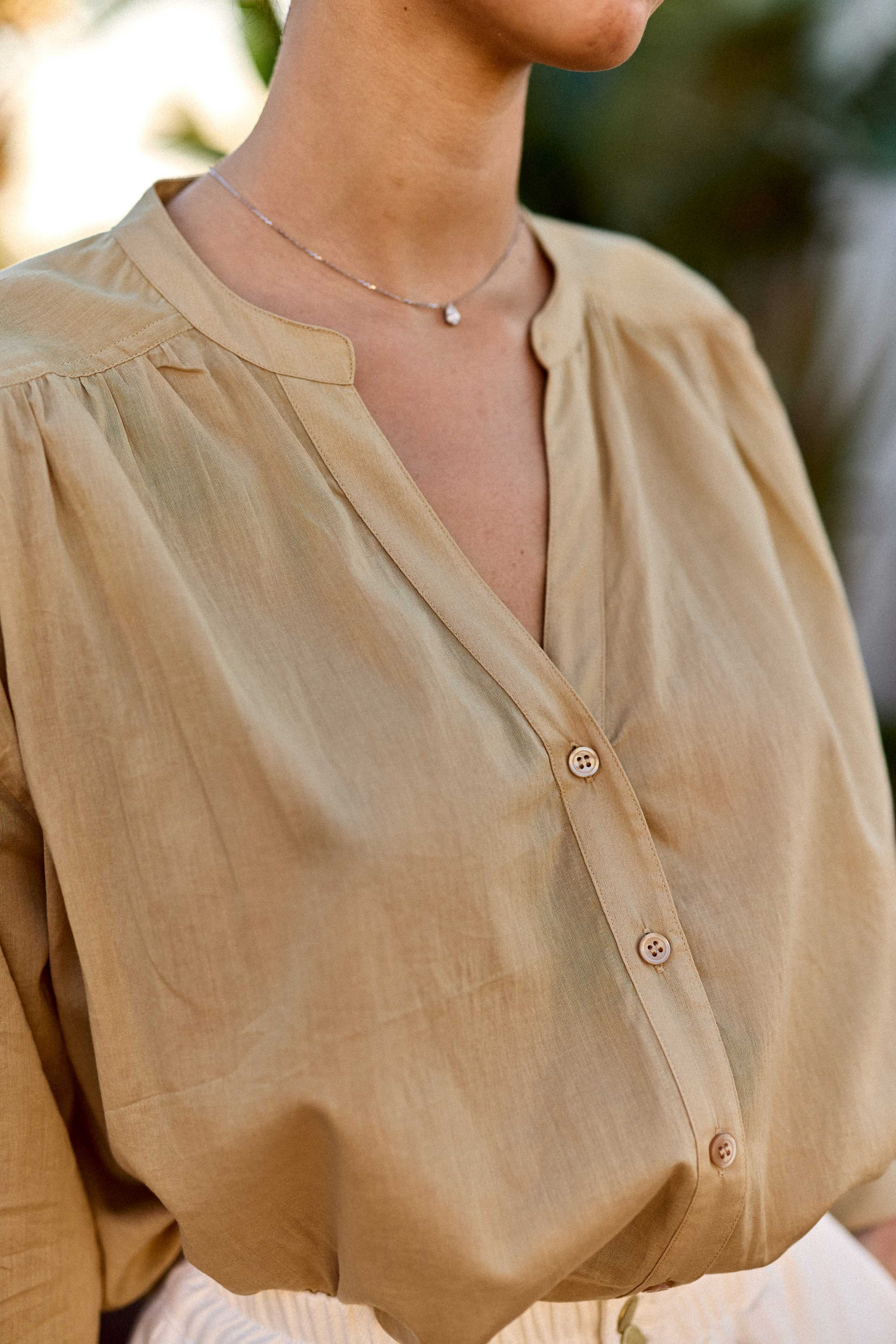 Blouse col V beige - Bolia