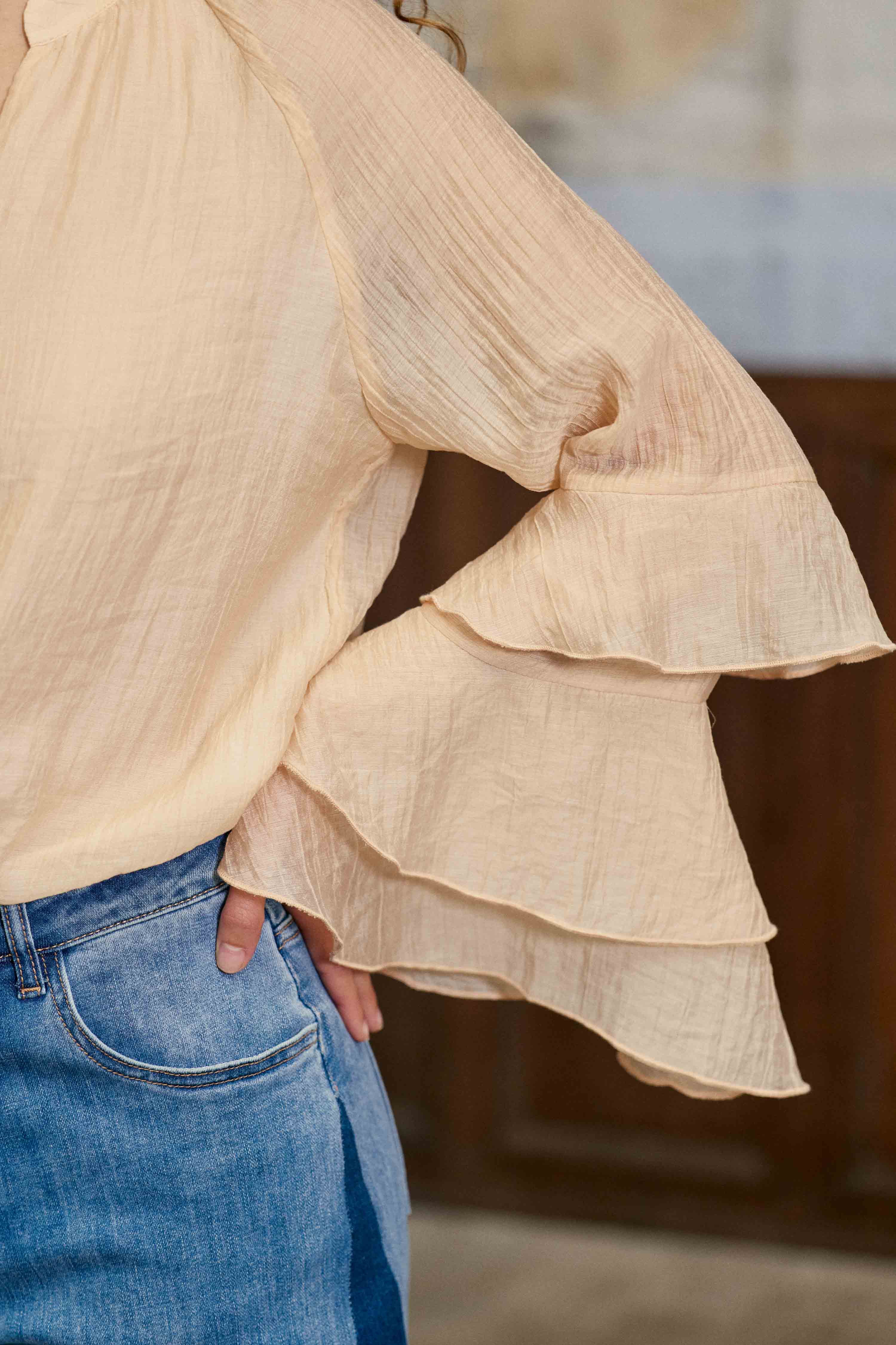 Brieta - Blouse à manches volantées