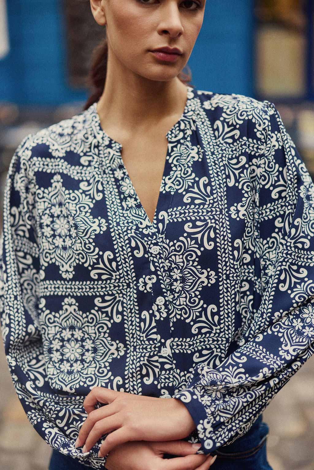 Loose navy blouse - Caisy