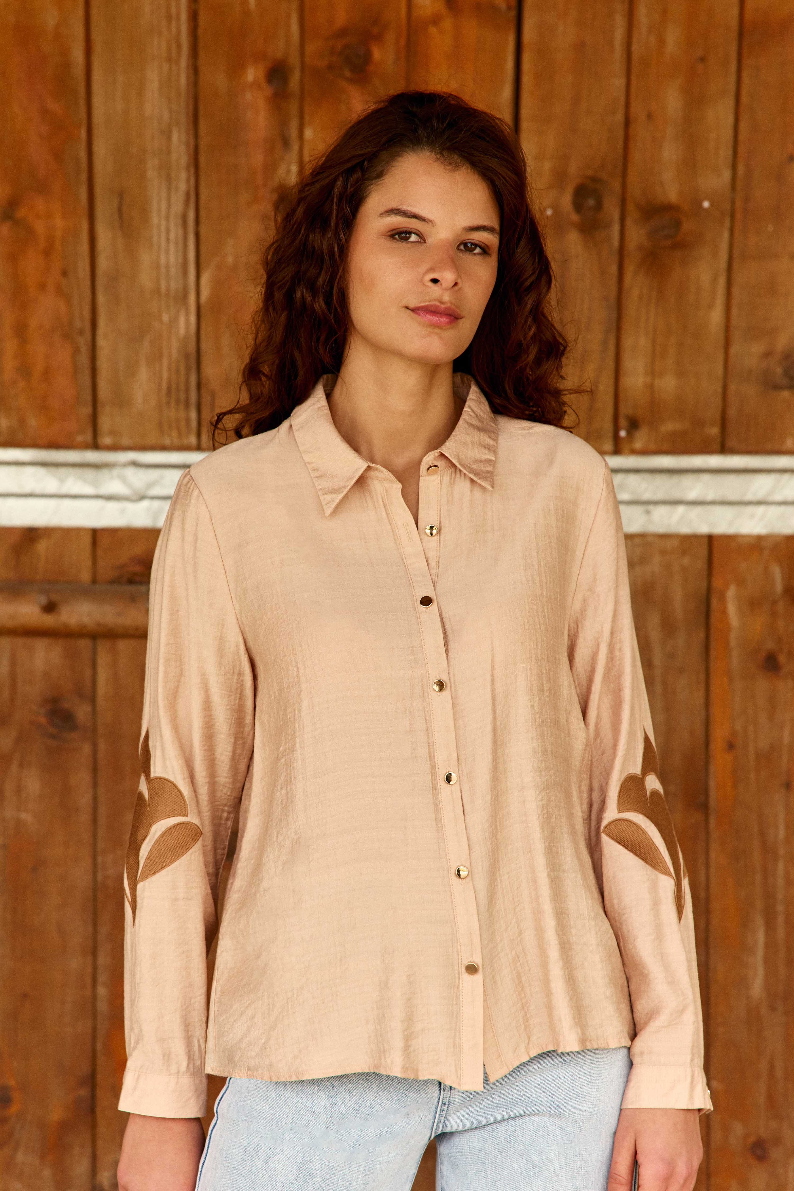 Waldrebe - Bestickte Bluse
