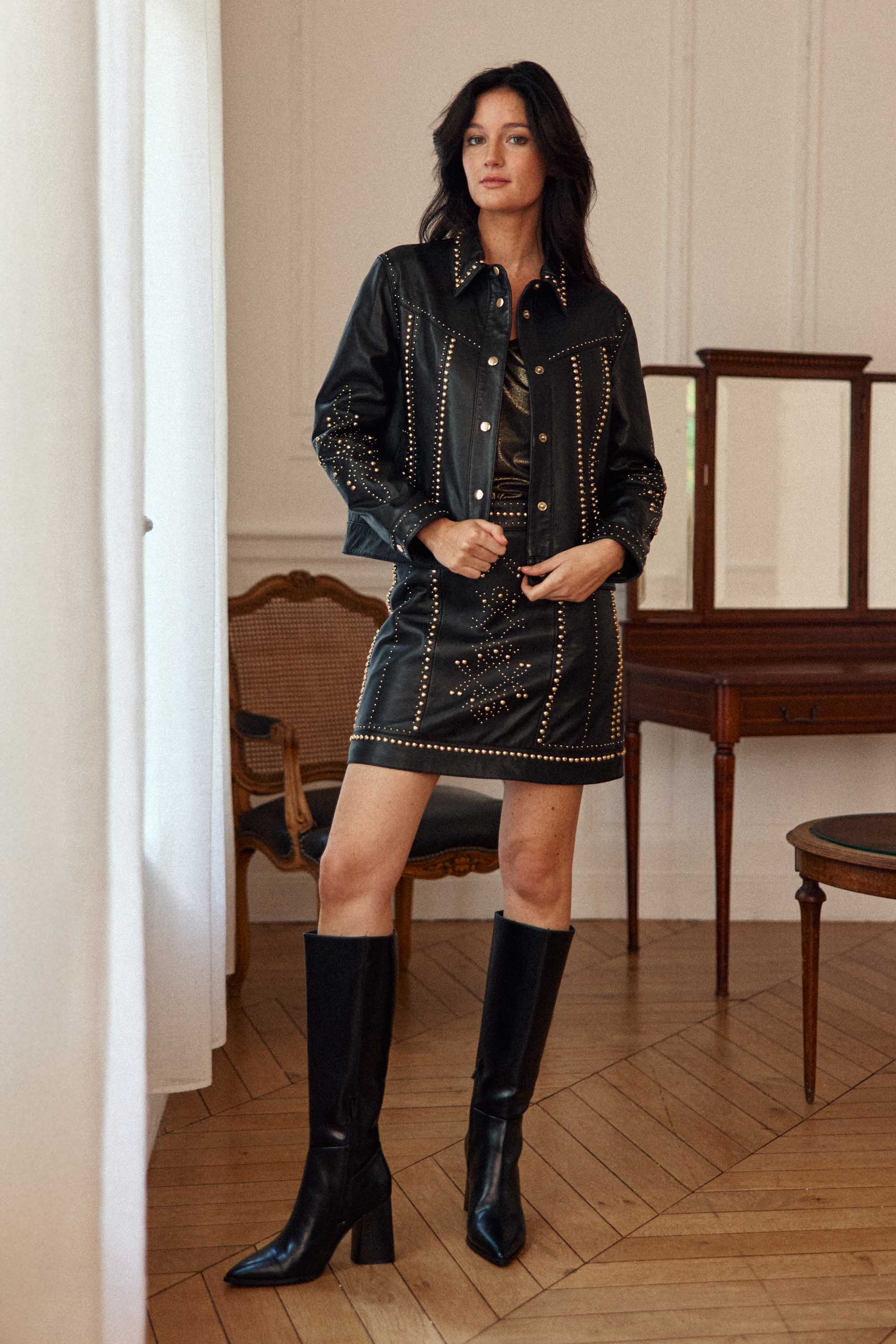 Fill - Jupe courte en cuir cloutée