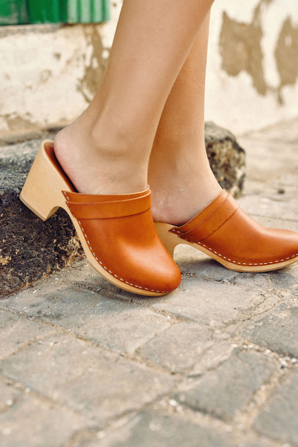 Women's camel leather clogs Gabriel LA PETITE ÉTOILE Paris