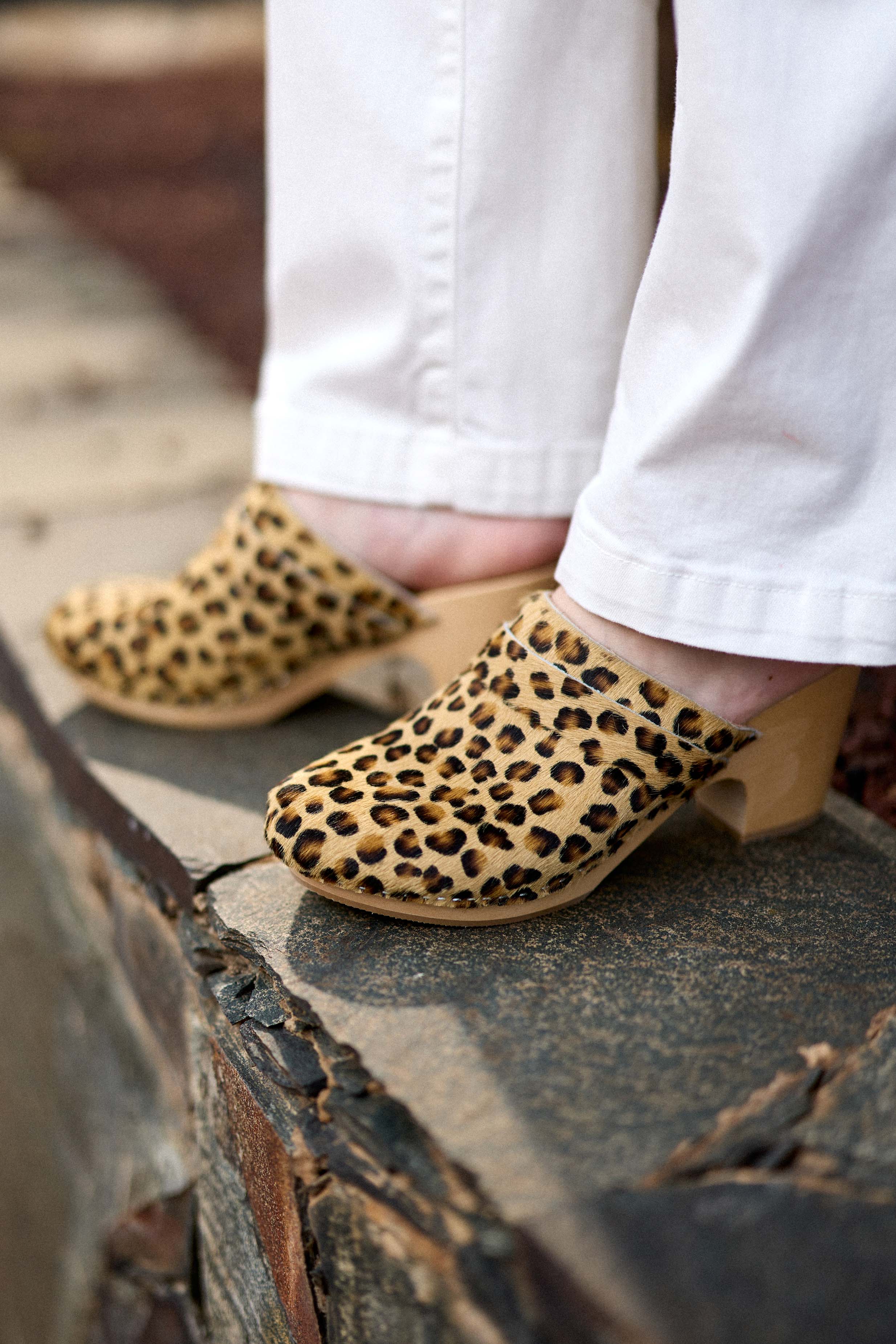 Leopard leather clogs - Gabriel