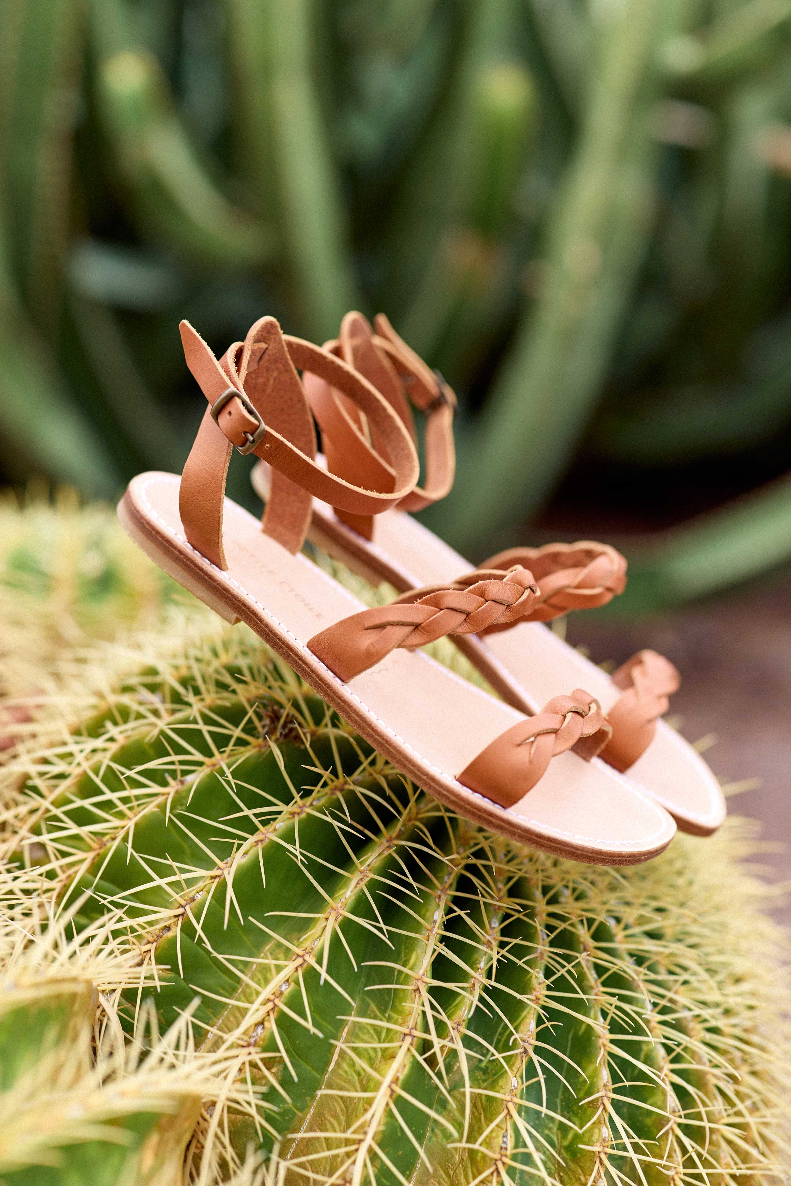 Camel braided leather gladiators - Gaetan