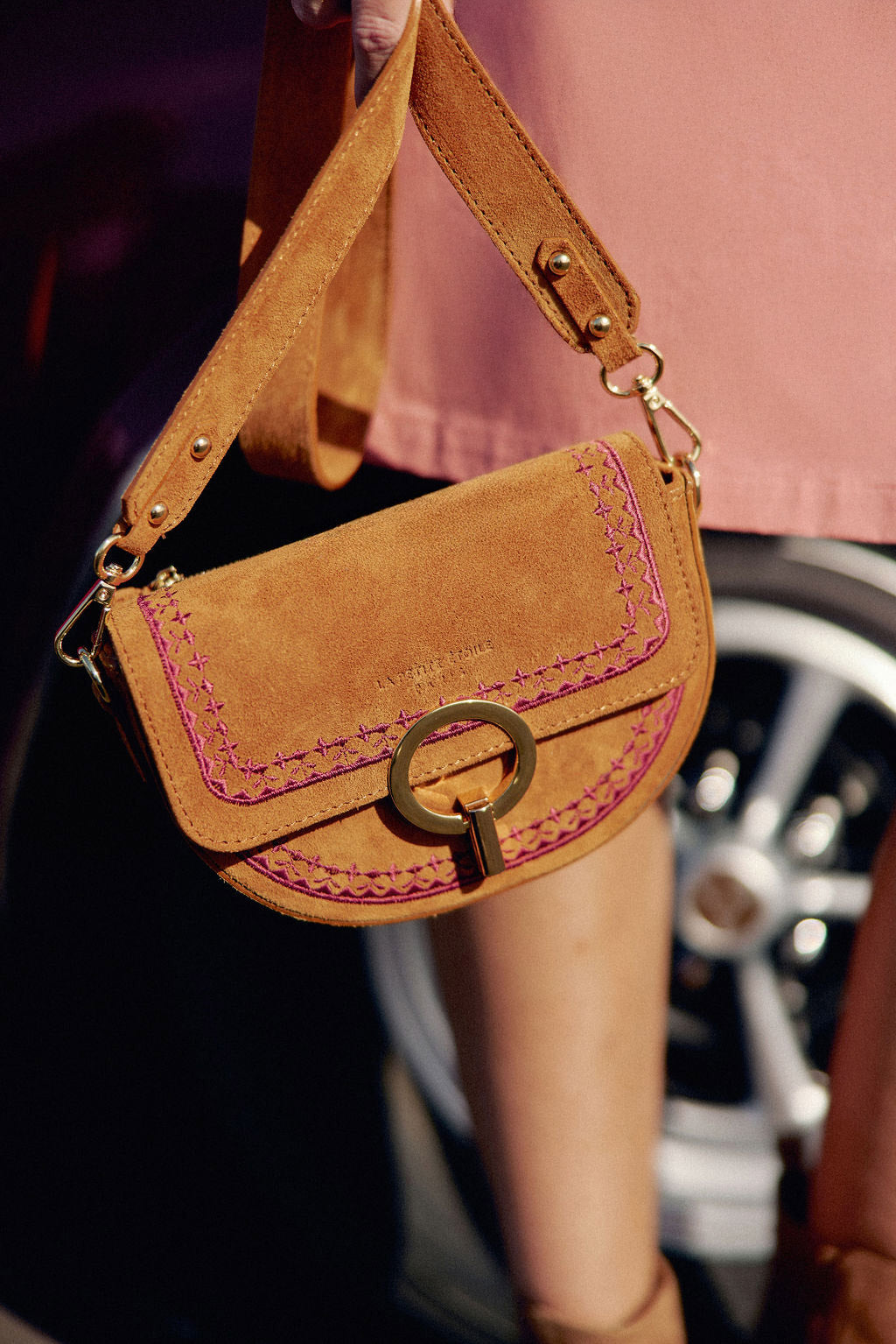 Camel Jim bag embroidered