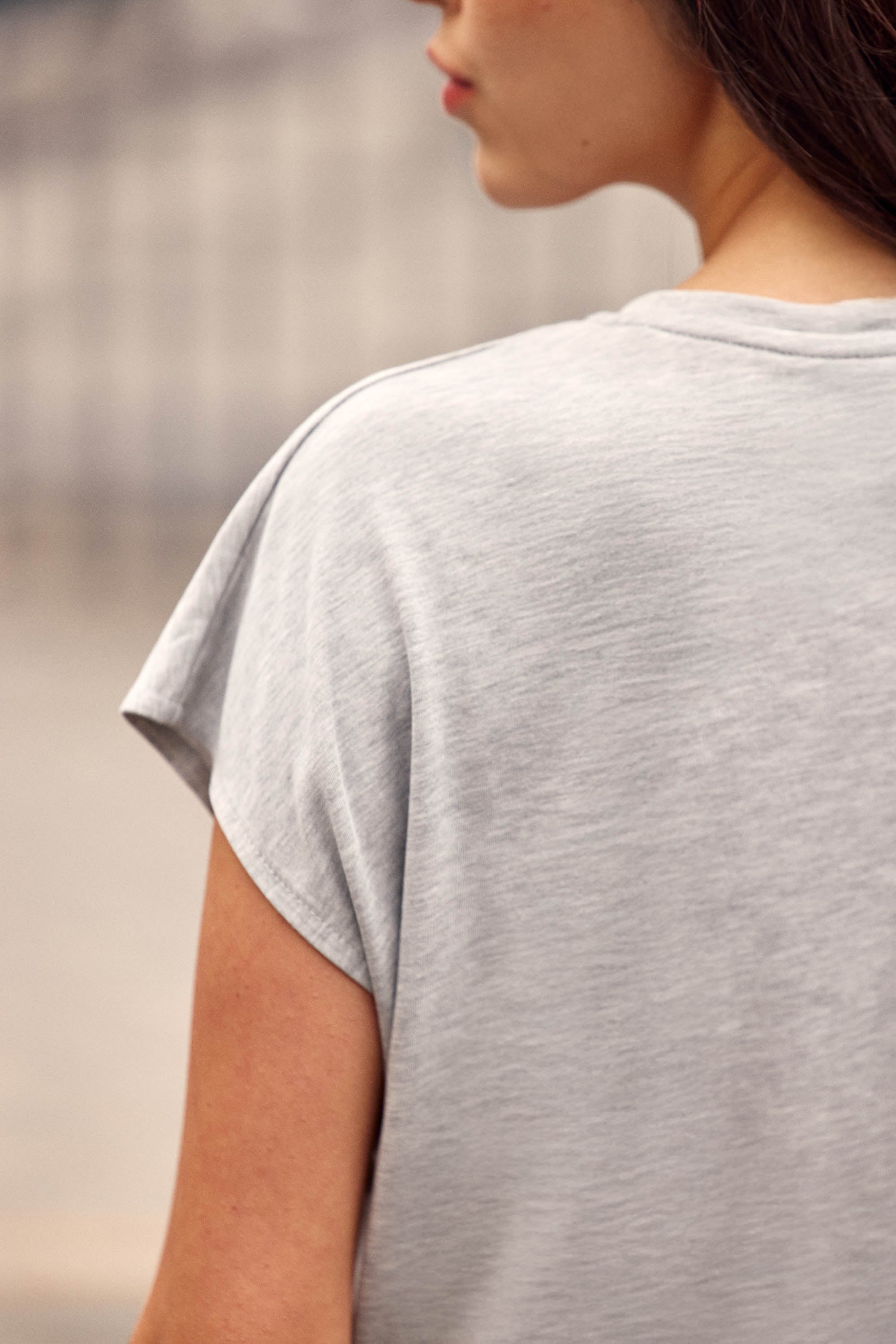 Heather gray V-neck T-shirt - Marcelina