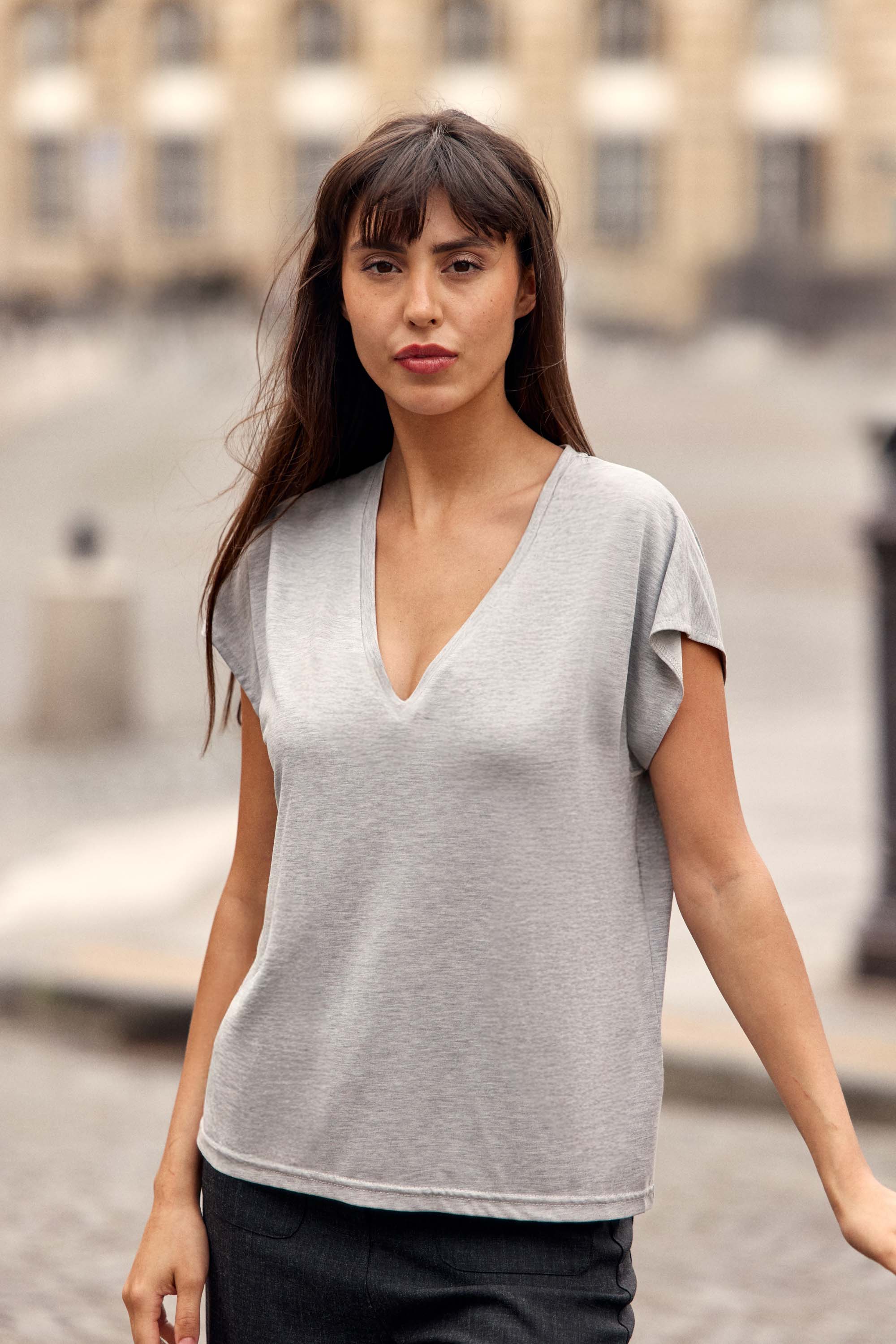 Heather gray V-neck T-shirt - Marcelina