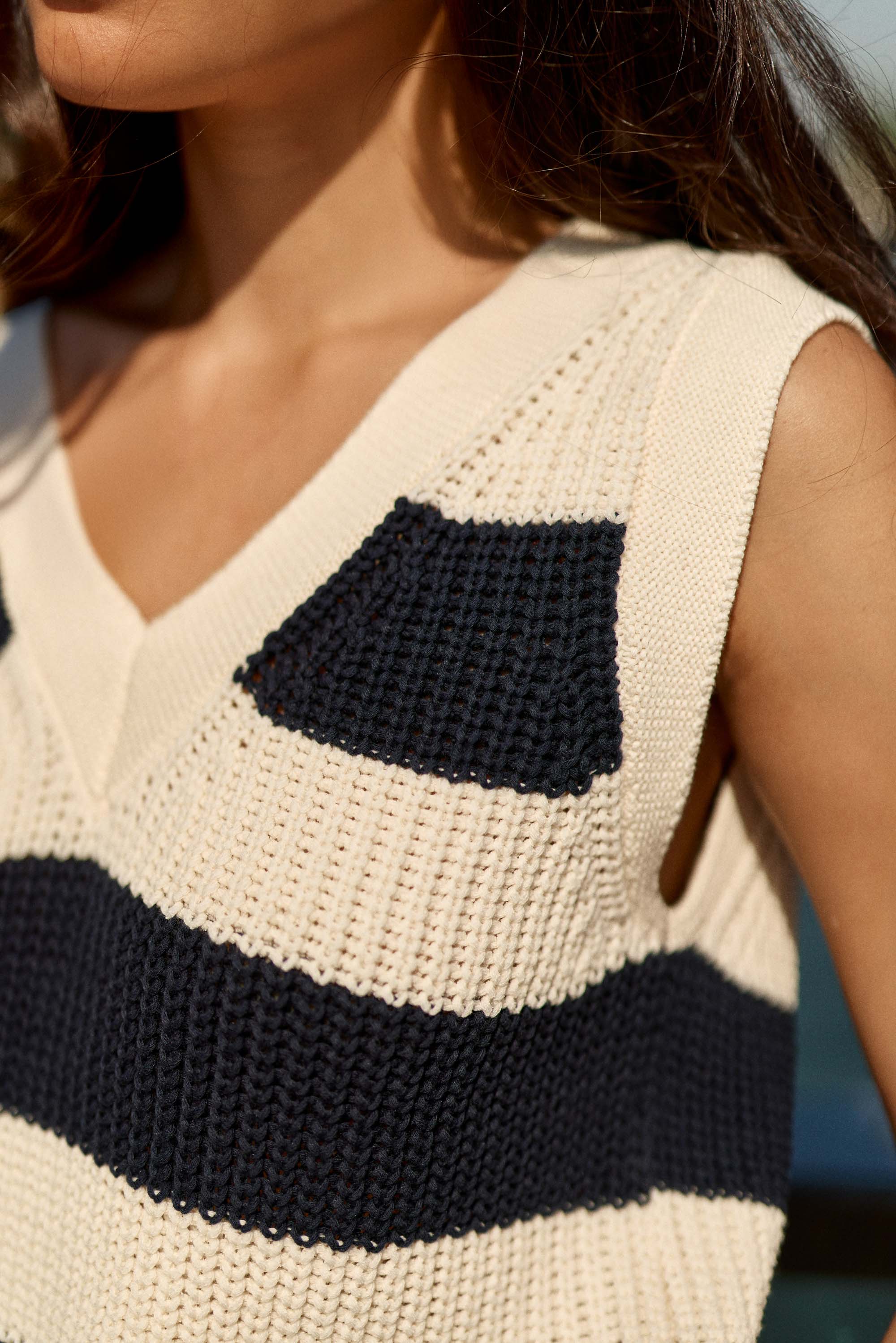 Sleeveless Sweater - Mawa