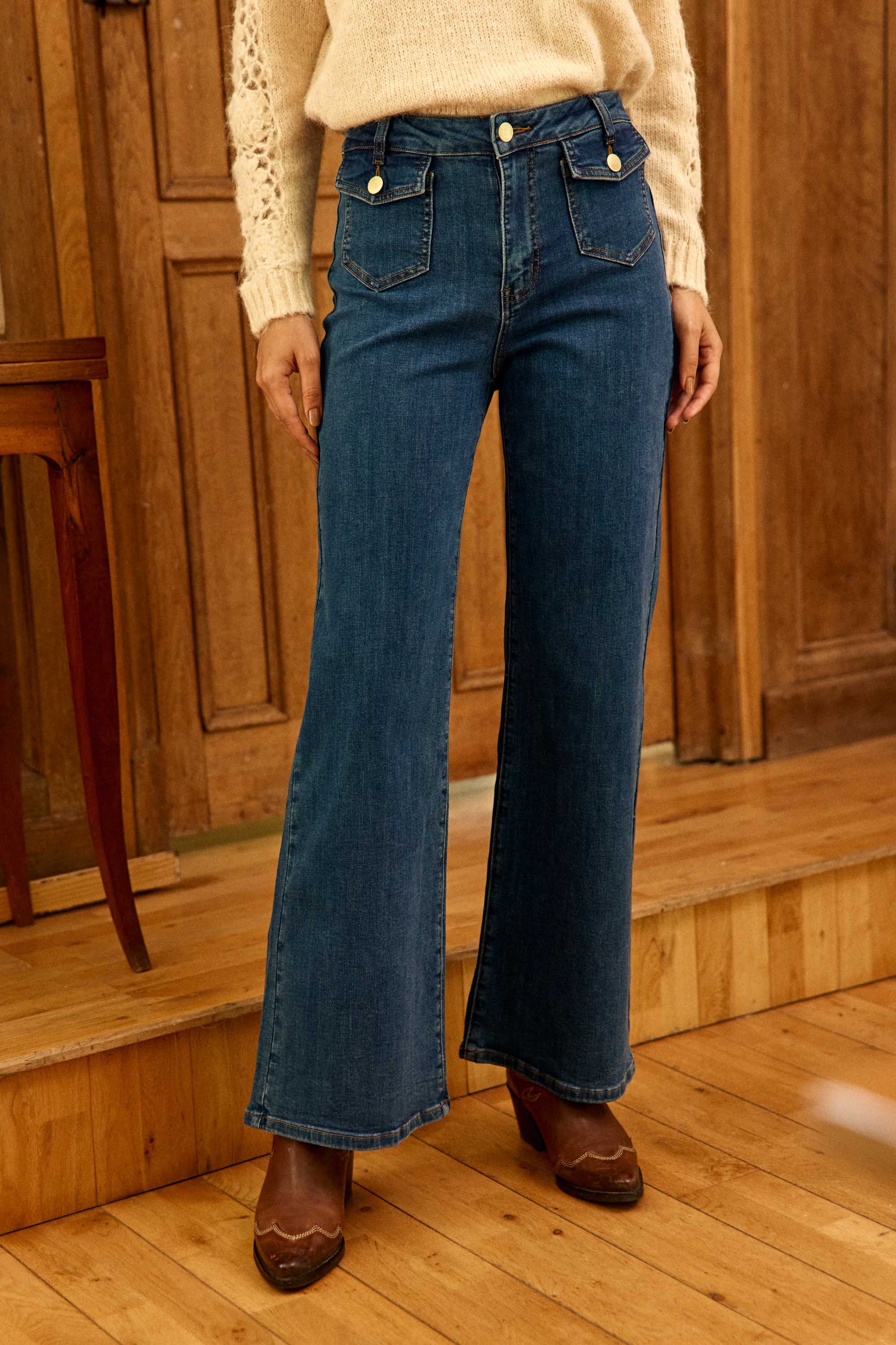 Peyton Washed Flare Jeans