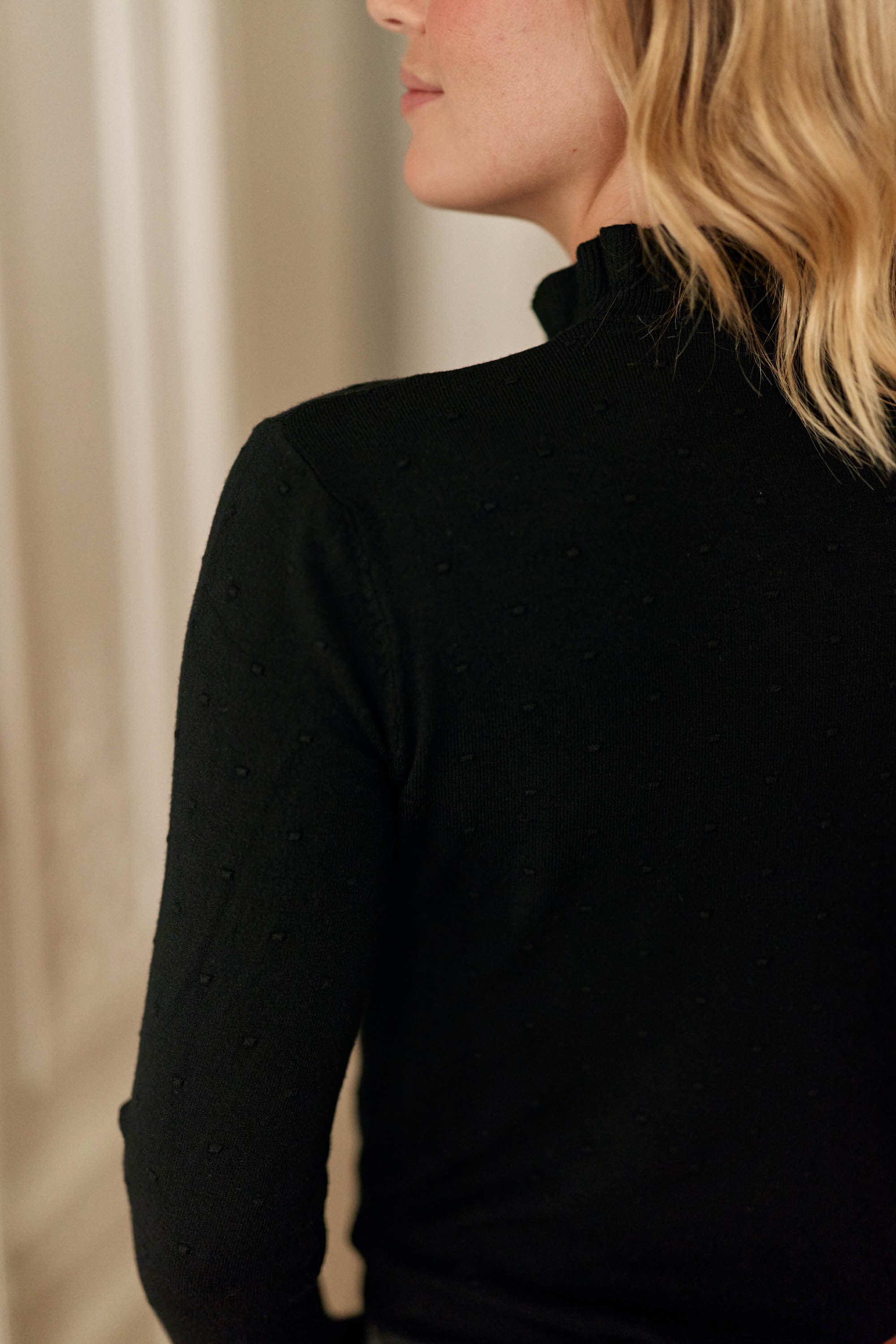 Black high neck sweater - Solferinos