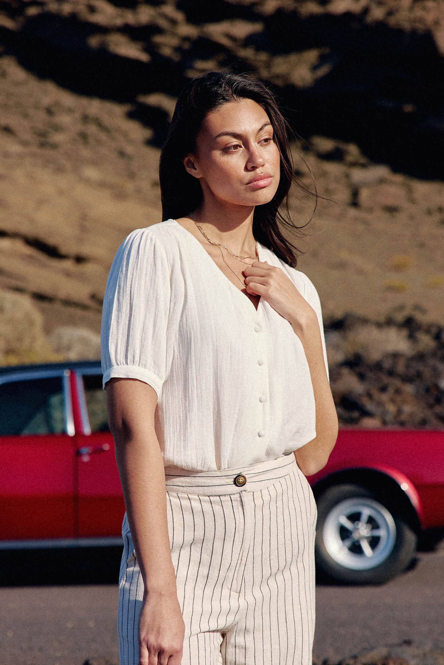 White V-neck top - Tevan