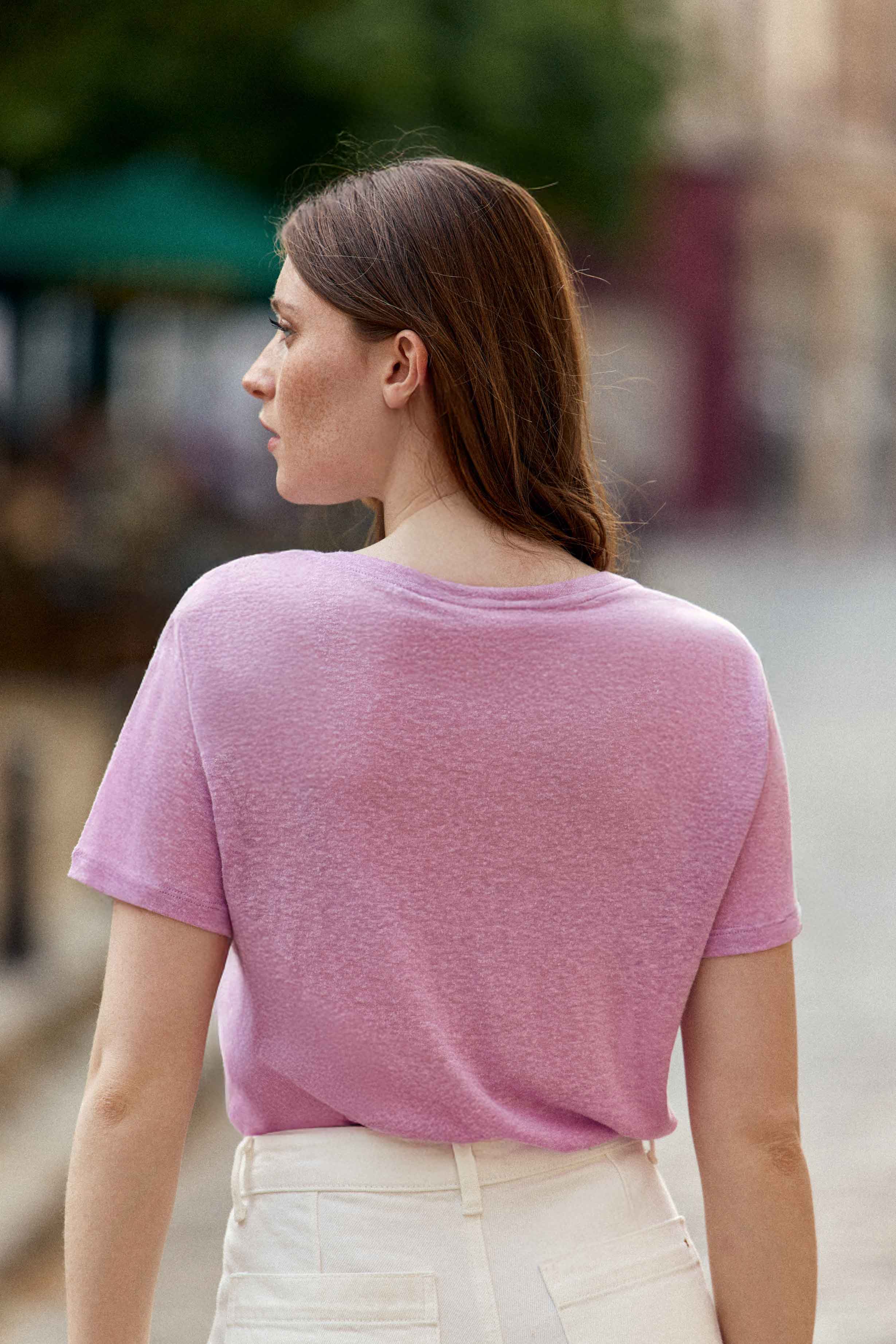 Parma V-neck T-shirt - Thana