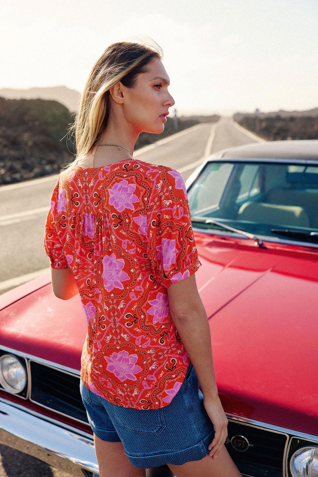 Orange V-neck top - Thuy