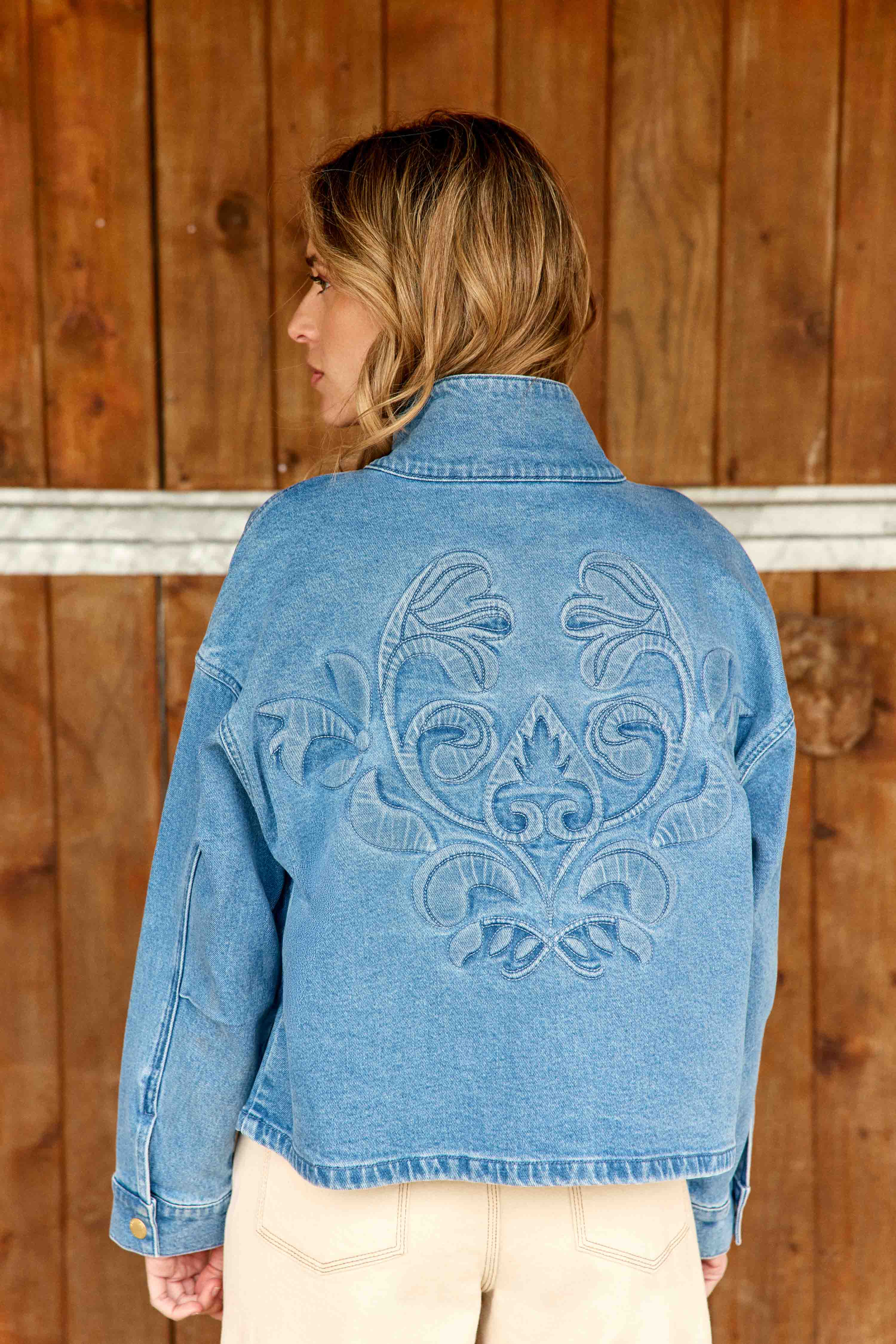 Velmo - Bestickte Jeansjacke