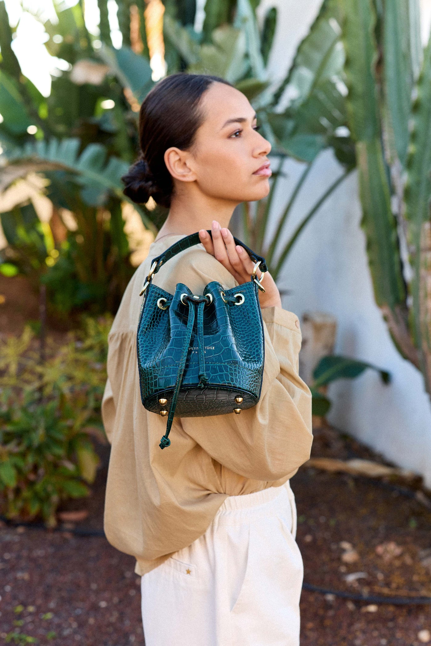 Green crocodile-effect leather bag - Aimmy