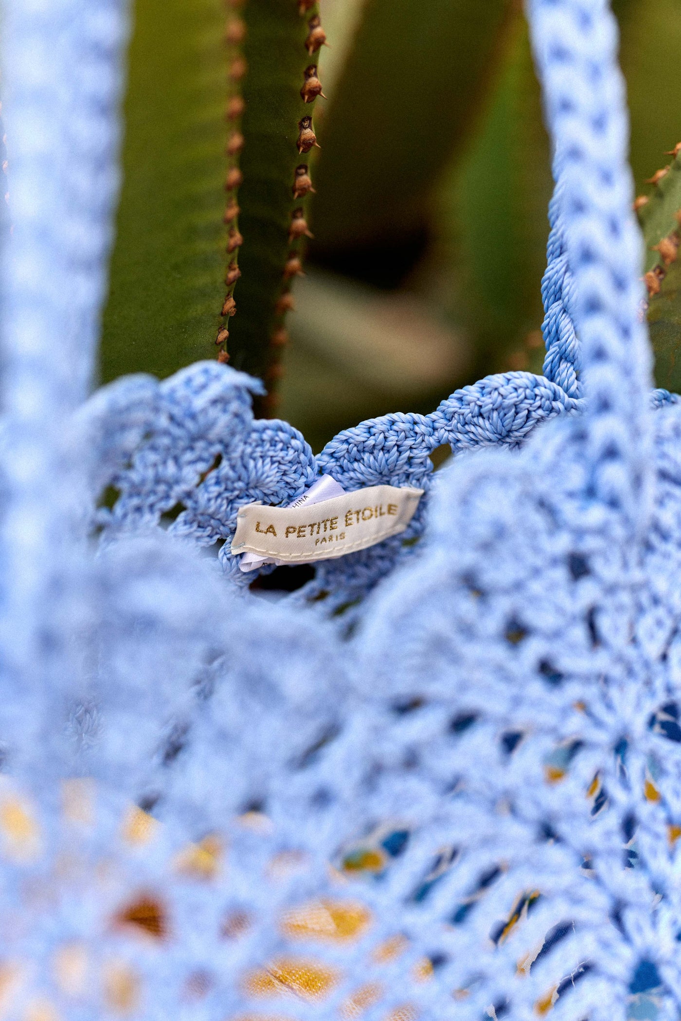 Blue openwork woven basket - Alexy