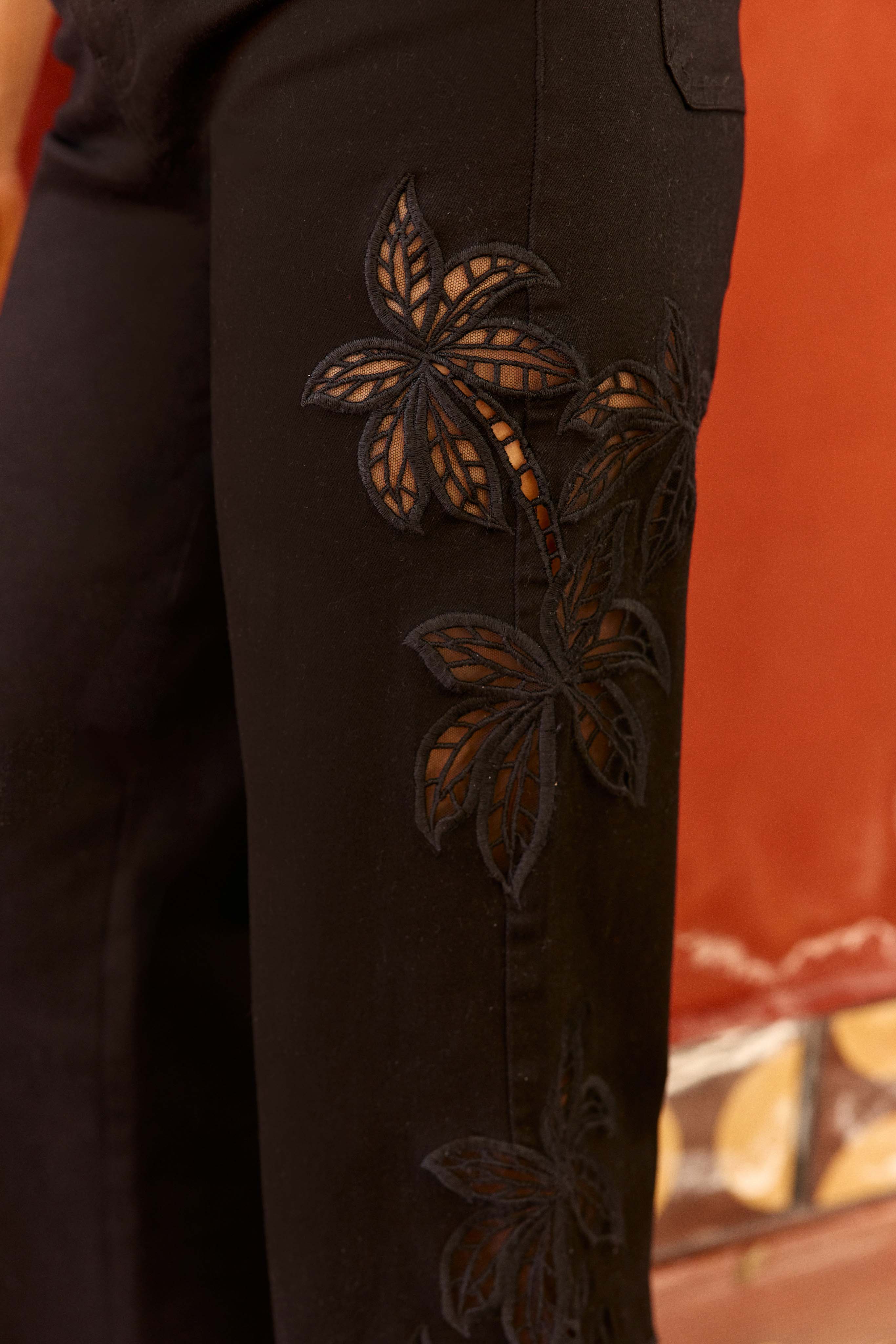 Atlantyo - Straight-leg jeans with cut-outs