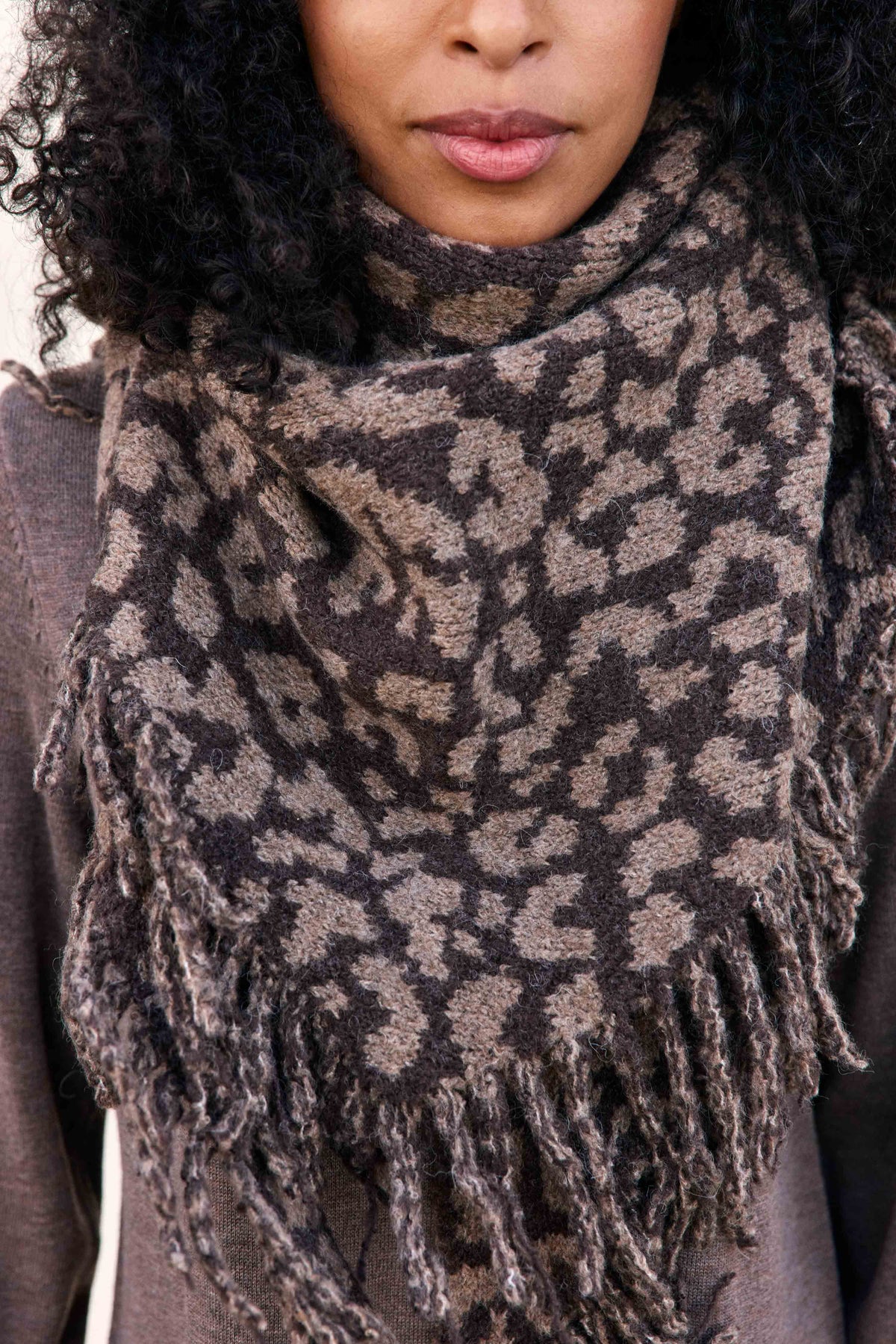 Audrey - Leopard scarf