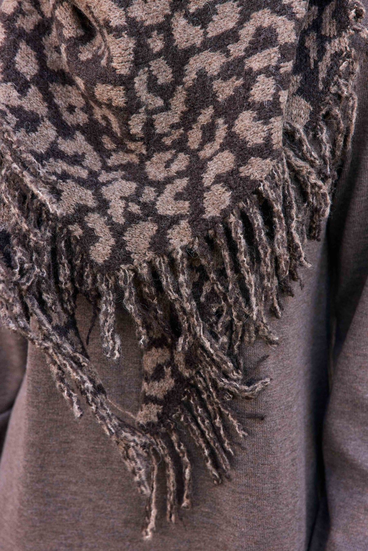 Audrey - Leopard scarf