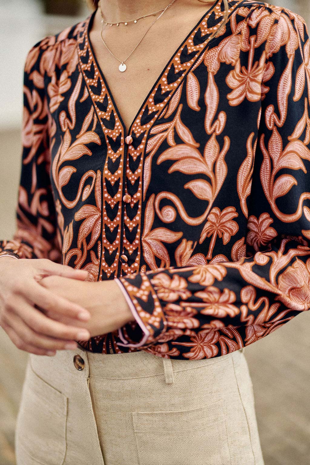 Loose floral blouse - Bedra