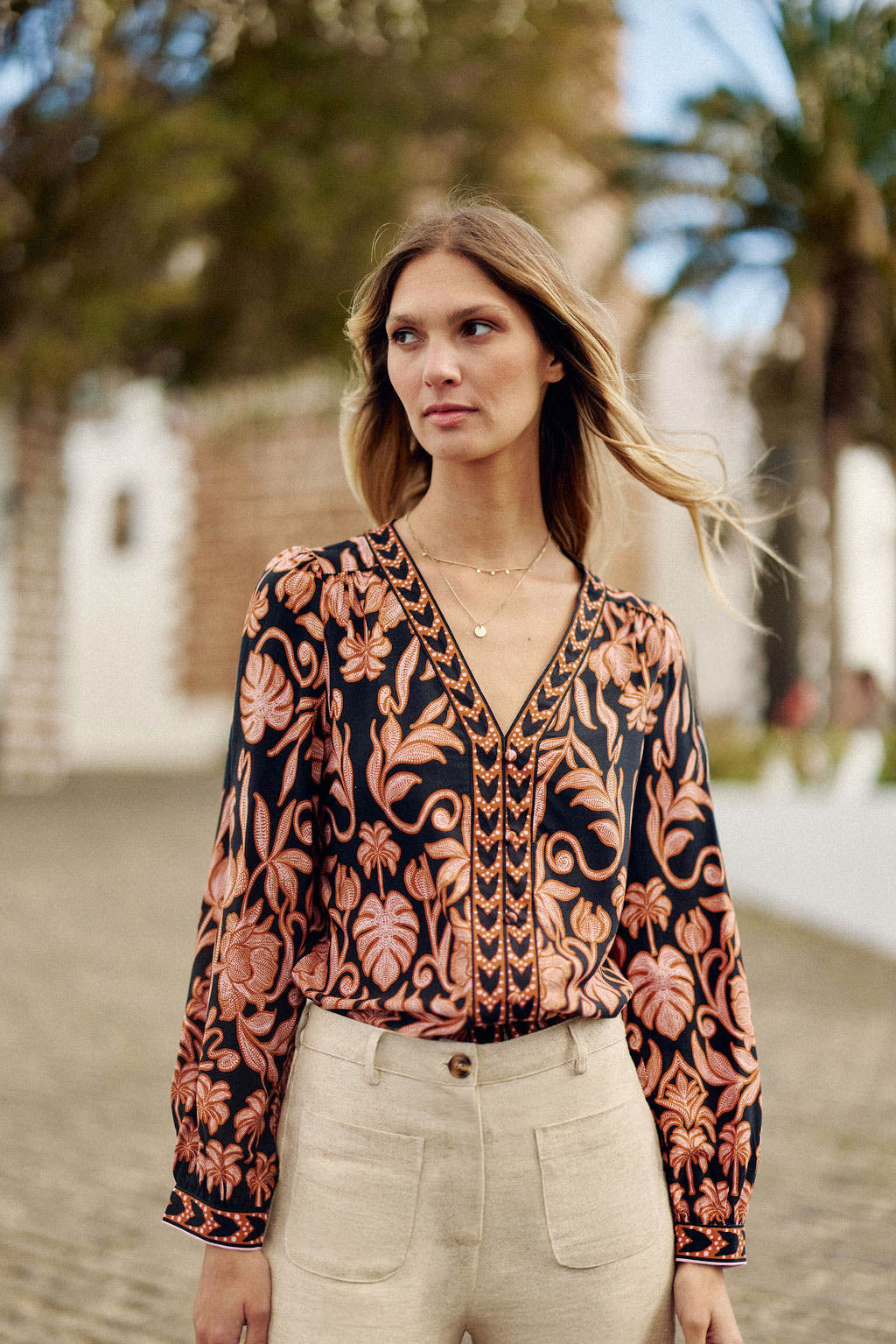 Loose floral blouse - Bedra