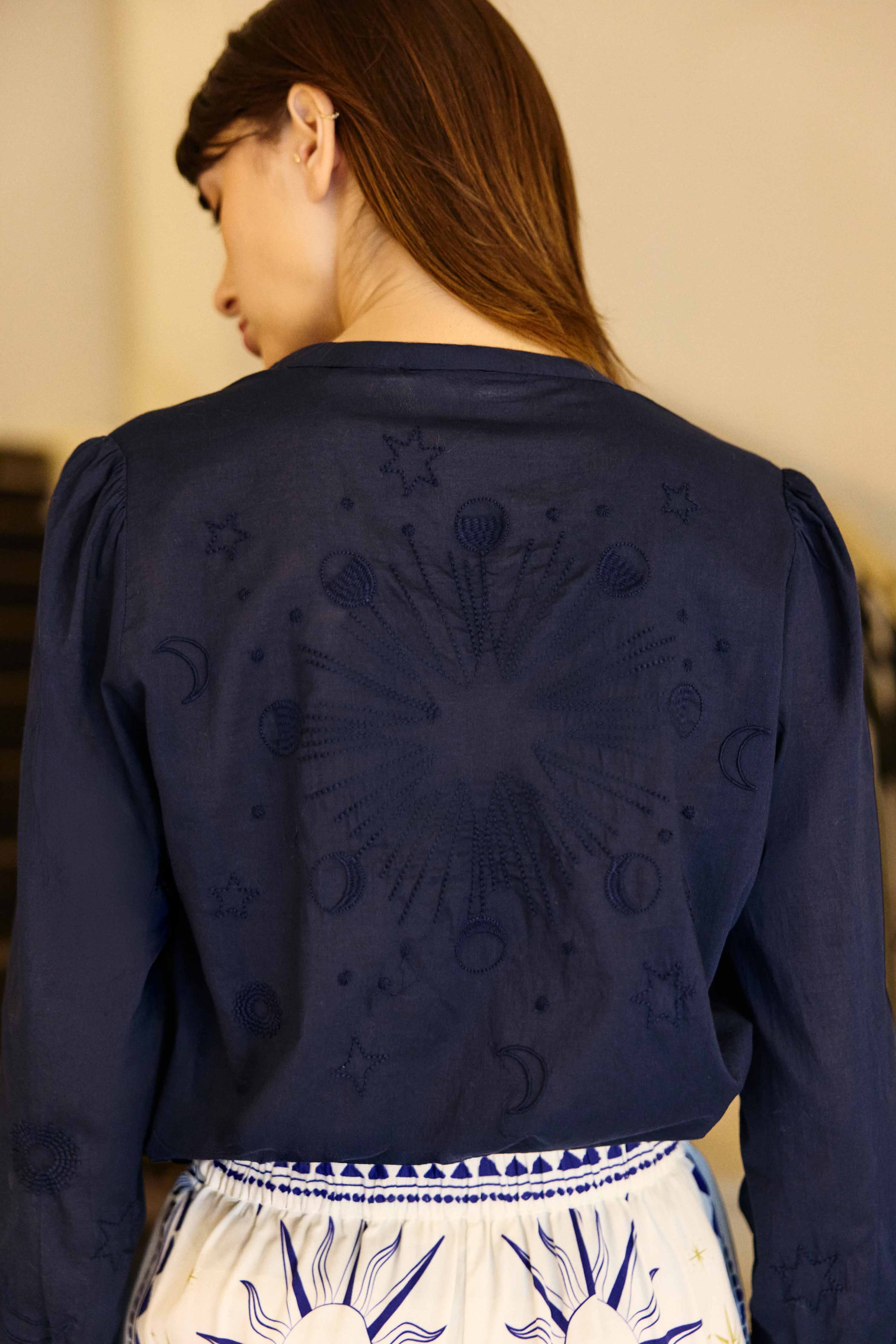 Blouse brodée marine - Belyne