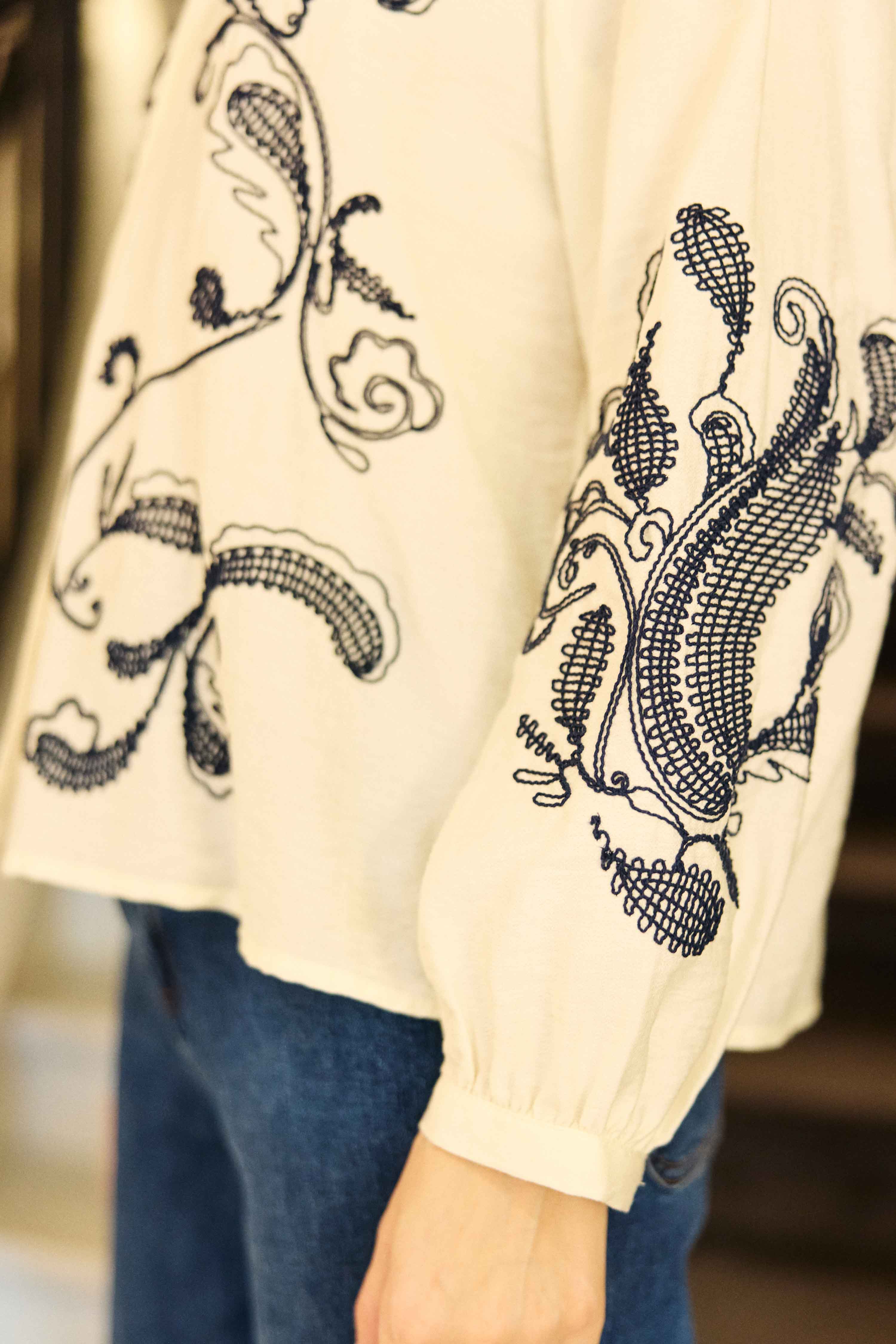 Blouse brodée écrue - Beyta