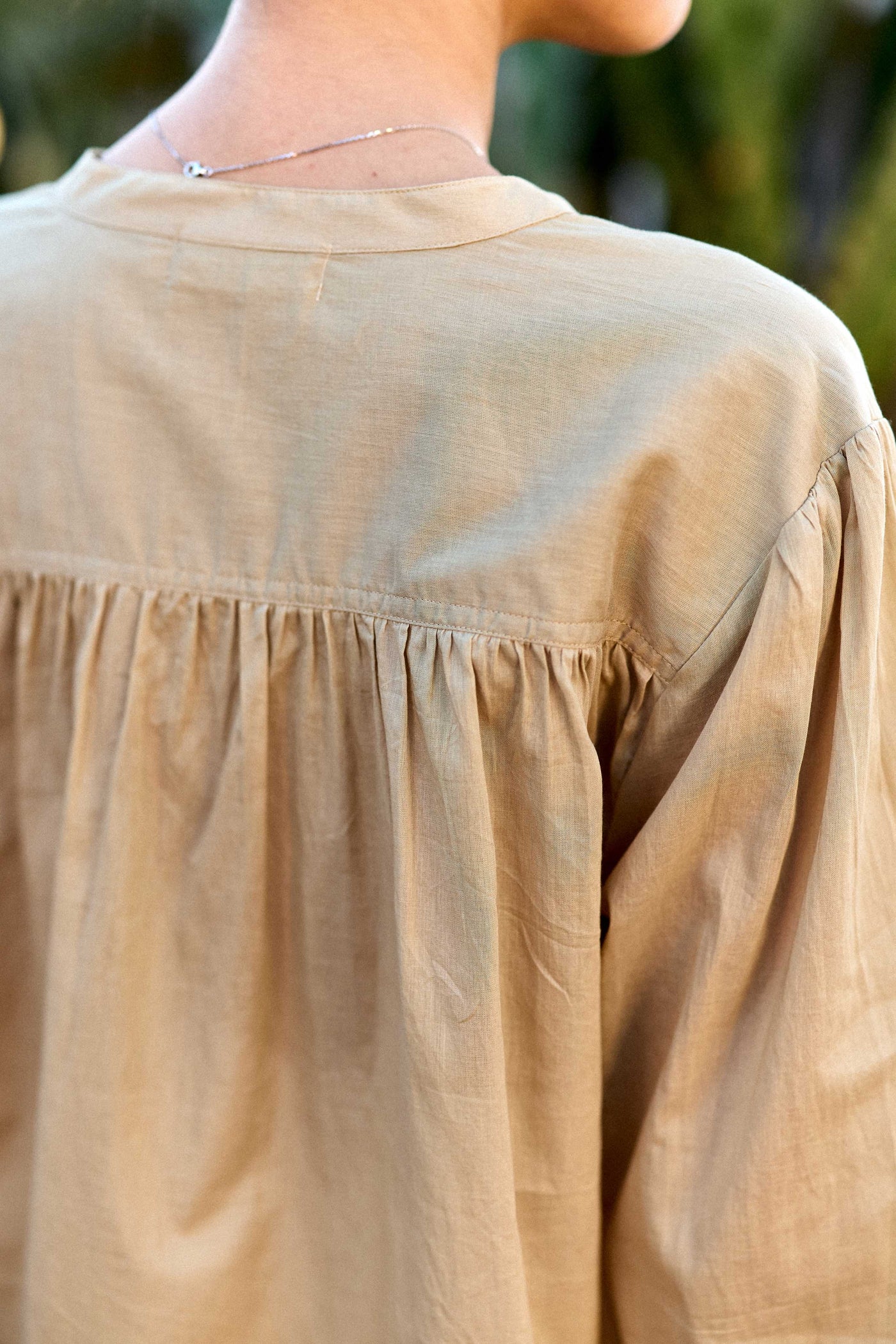 Beige V-neck blouse - Bolia