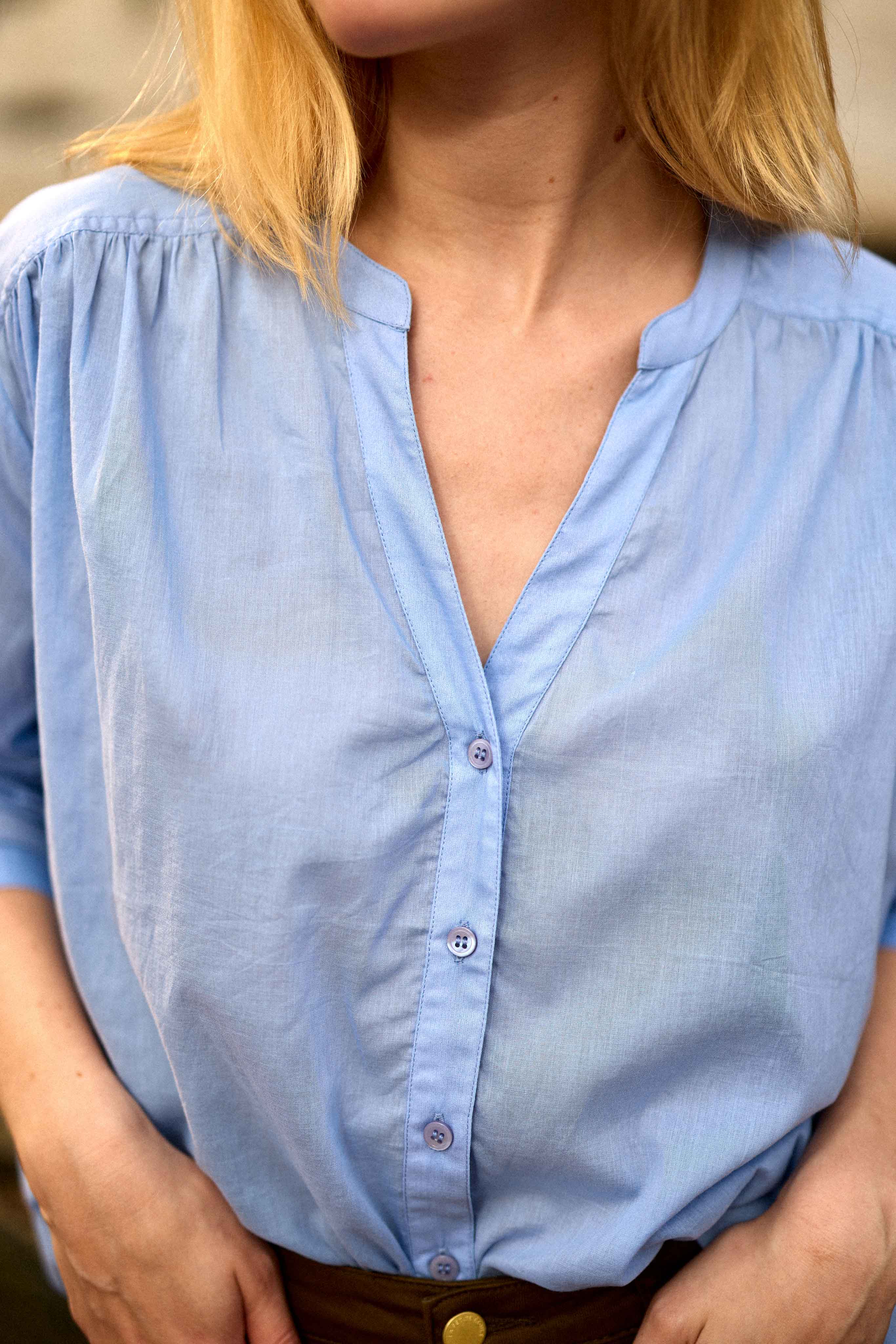 Blouse col V bleu ciel - Bolia