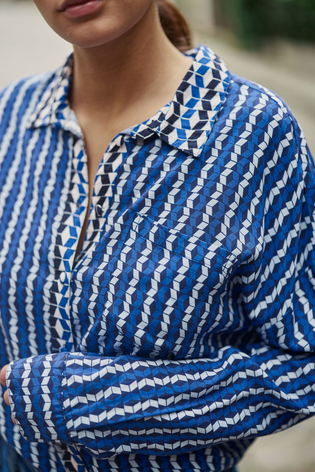 Blue graphic print shirt - Chanice