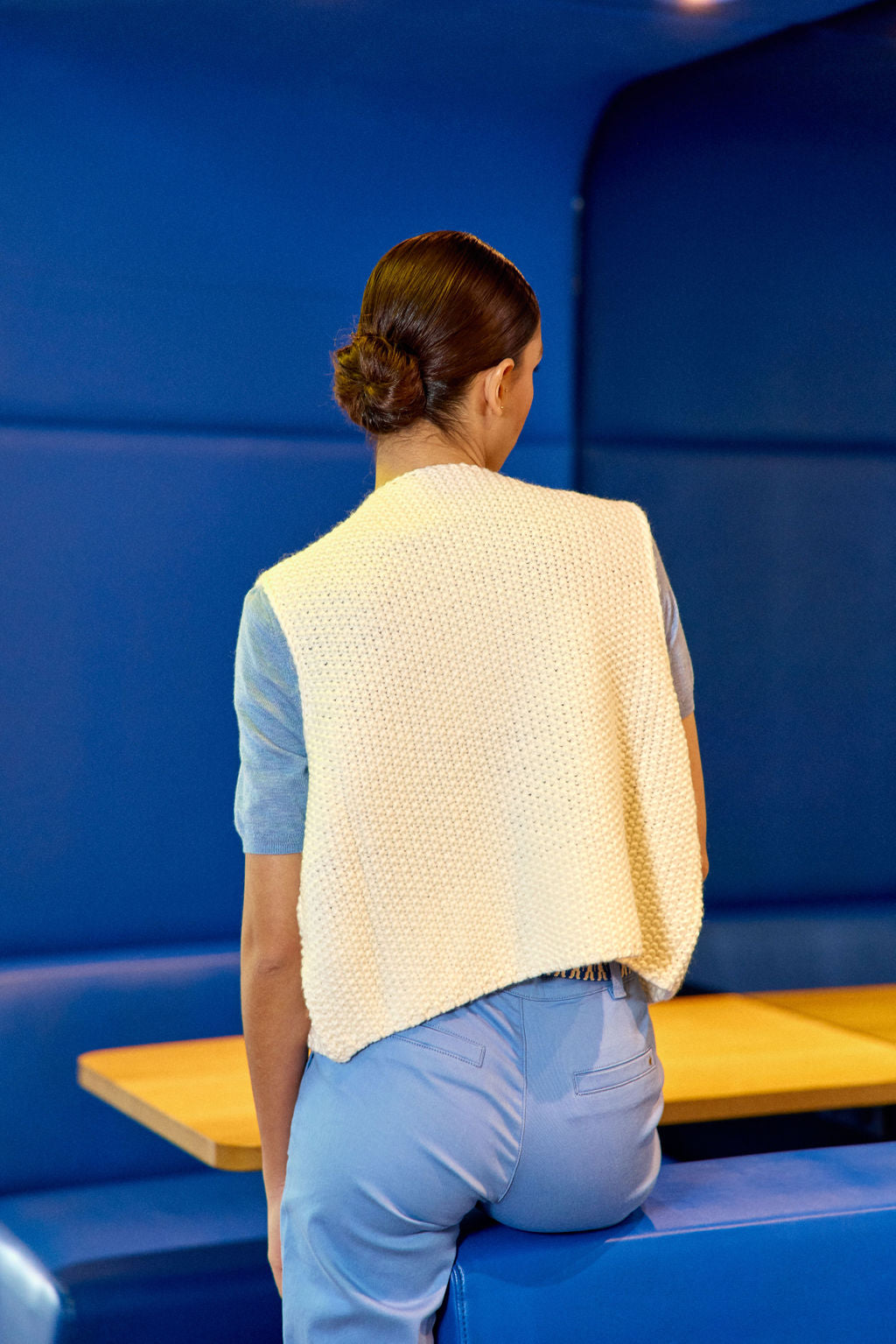White sleeveless vest - Crea