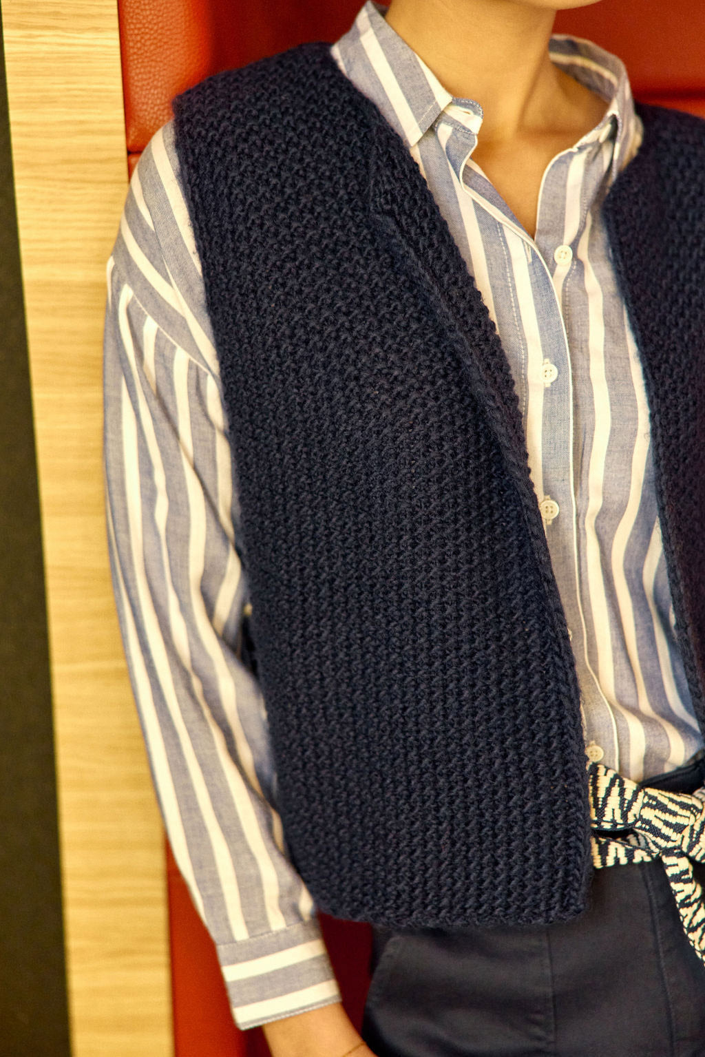 Navy sleeveless vest - Crea