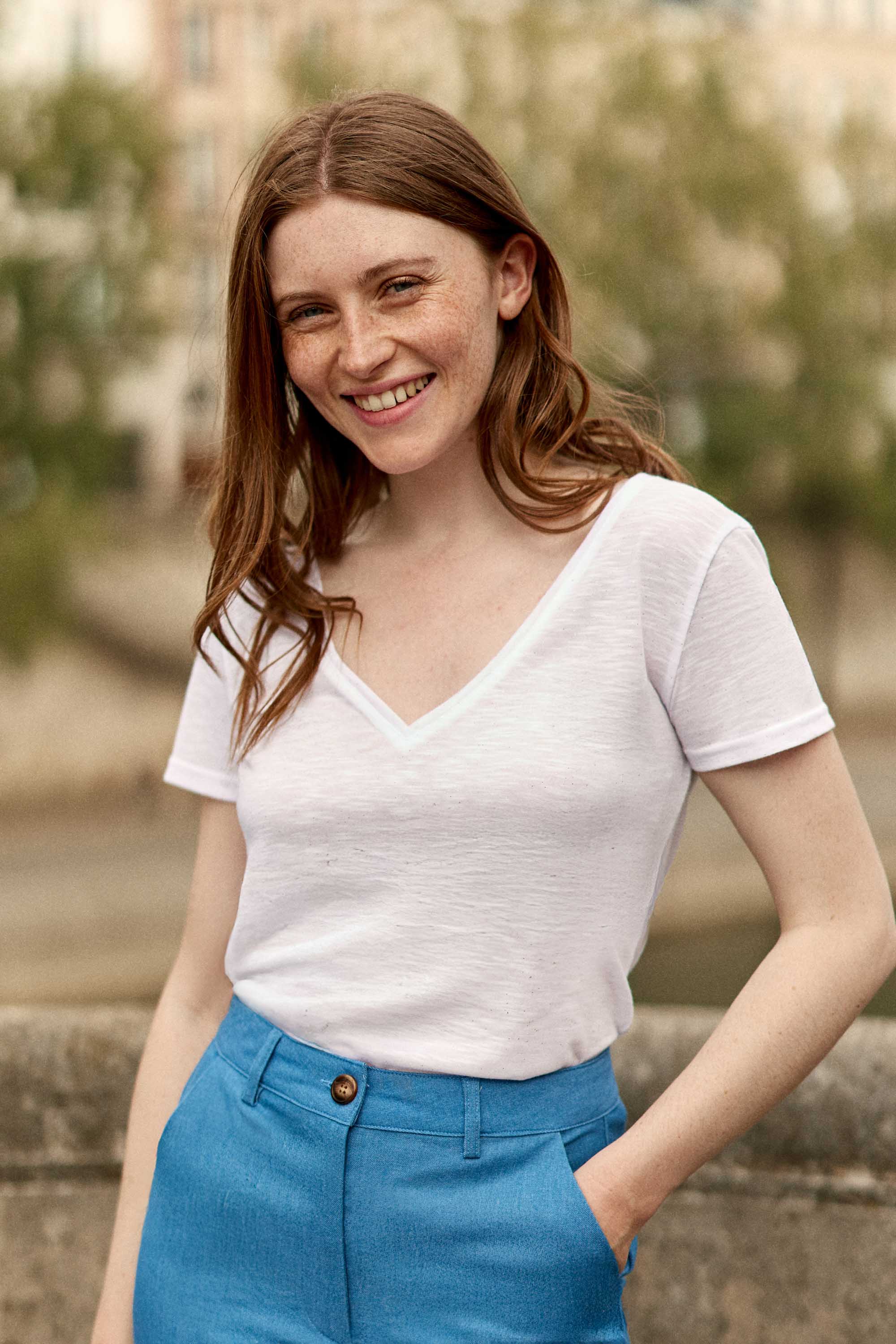 White T-shirt - Elvie 