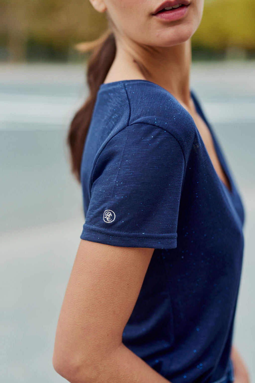 Navy V-neck T-shirt - Elvie