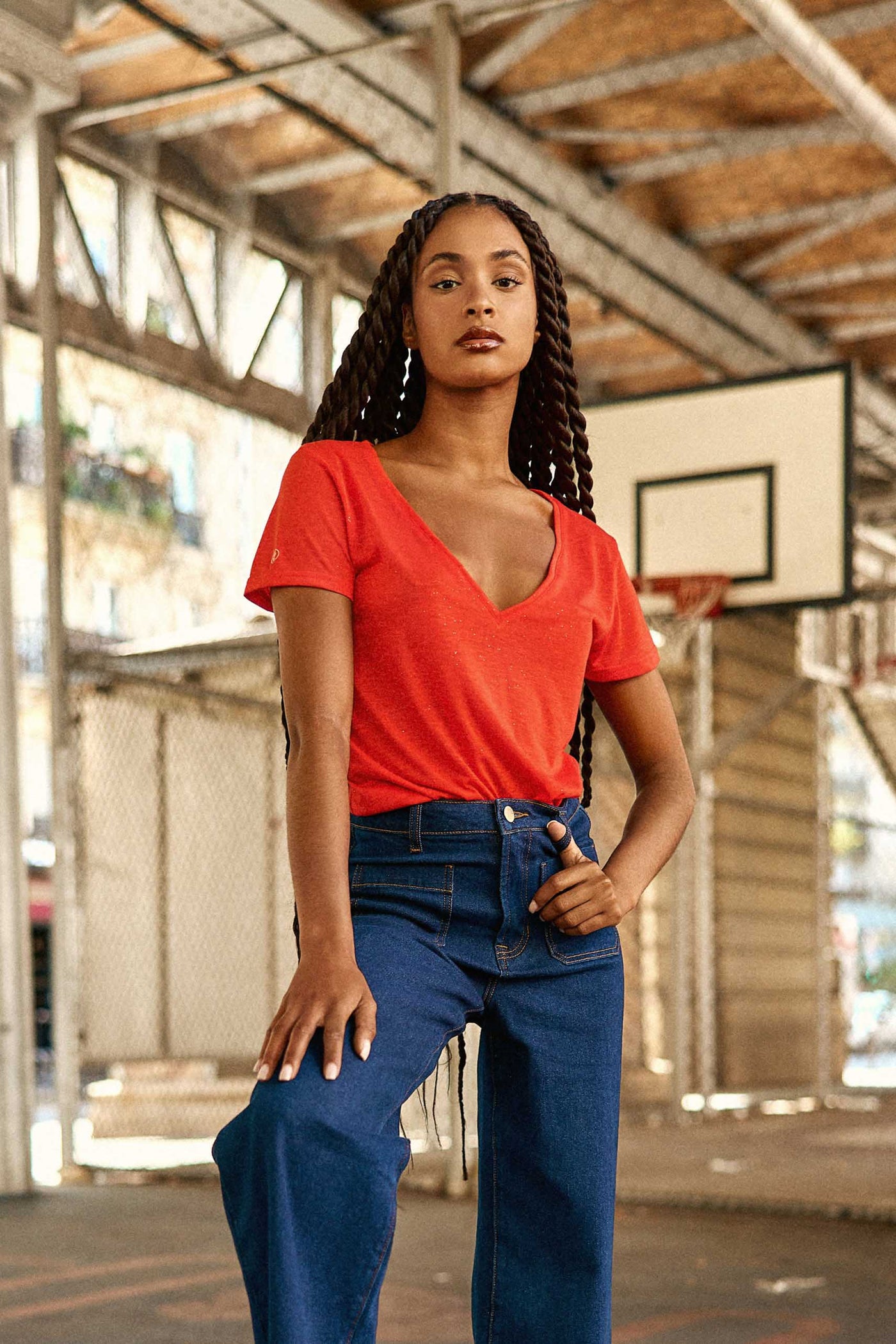 T-shirt col V rouge - Elvie