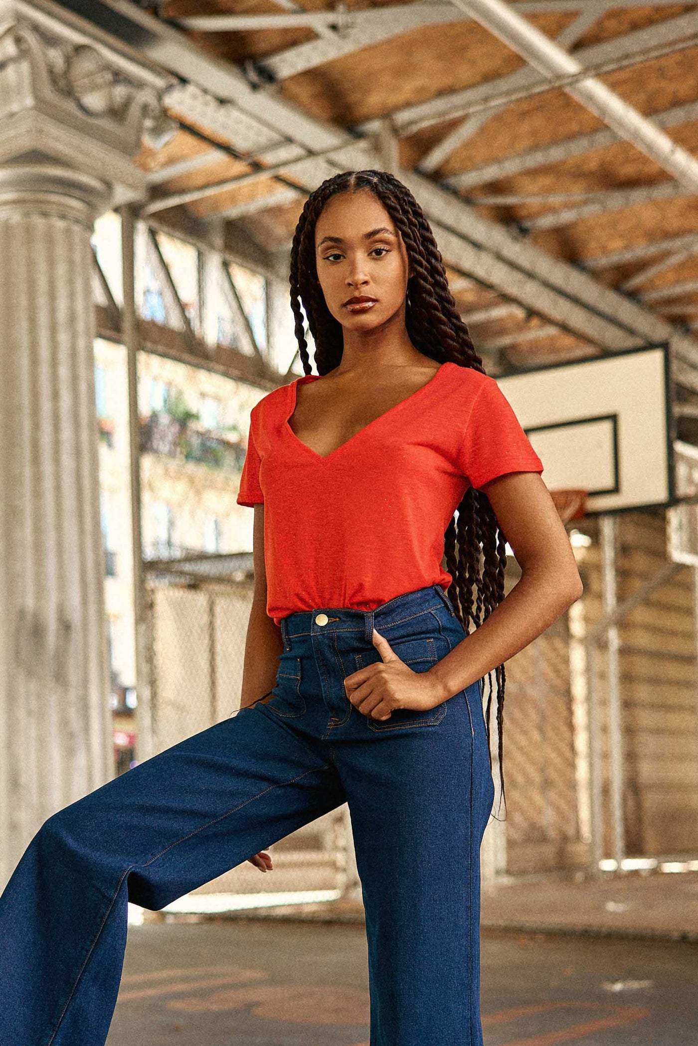 T-shirt col V rouge - Elvie