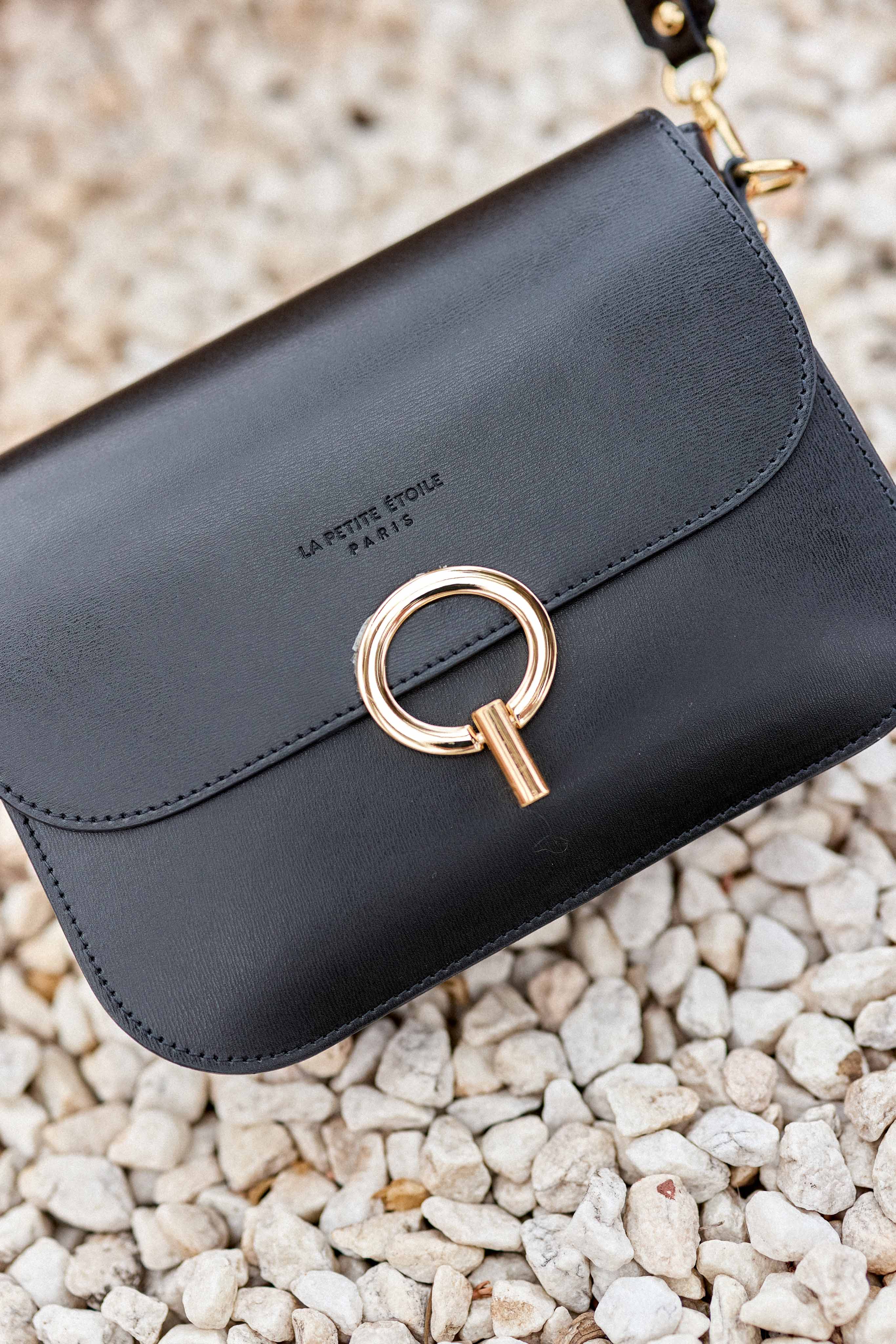 Black leather bag - James