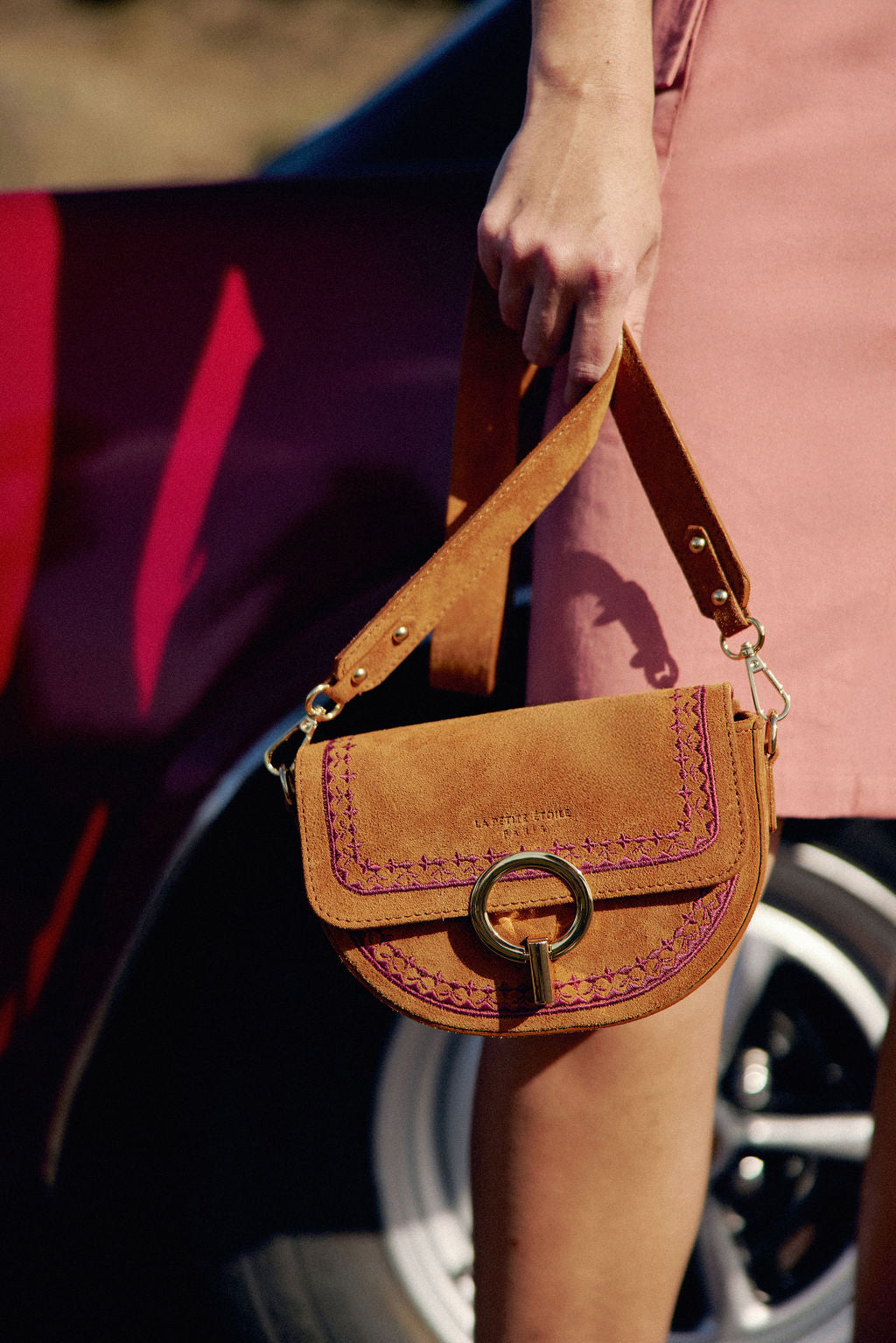 Sac cuir brodé camel - Jim