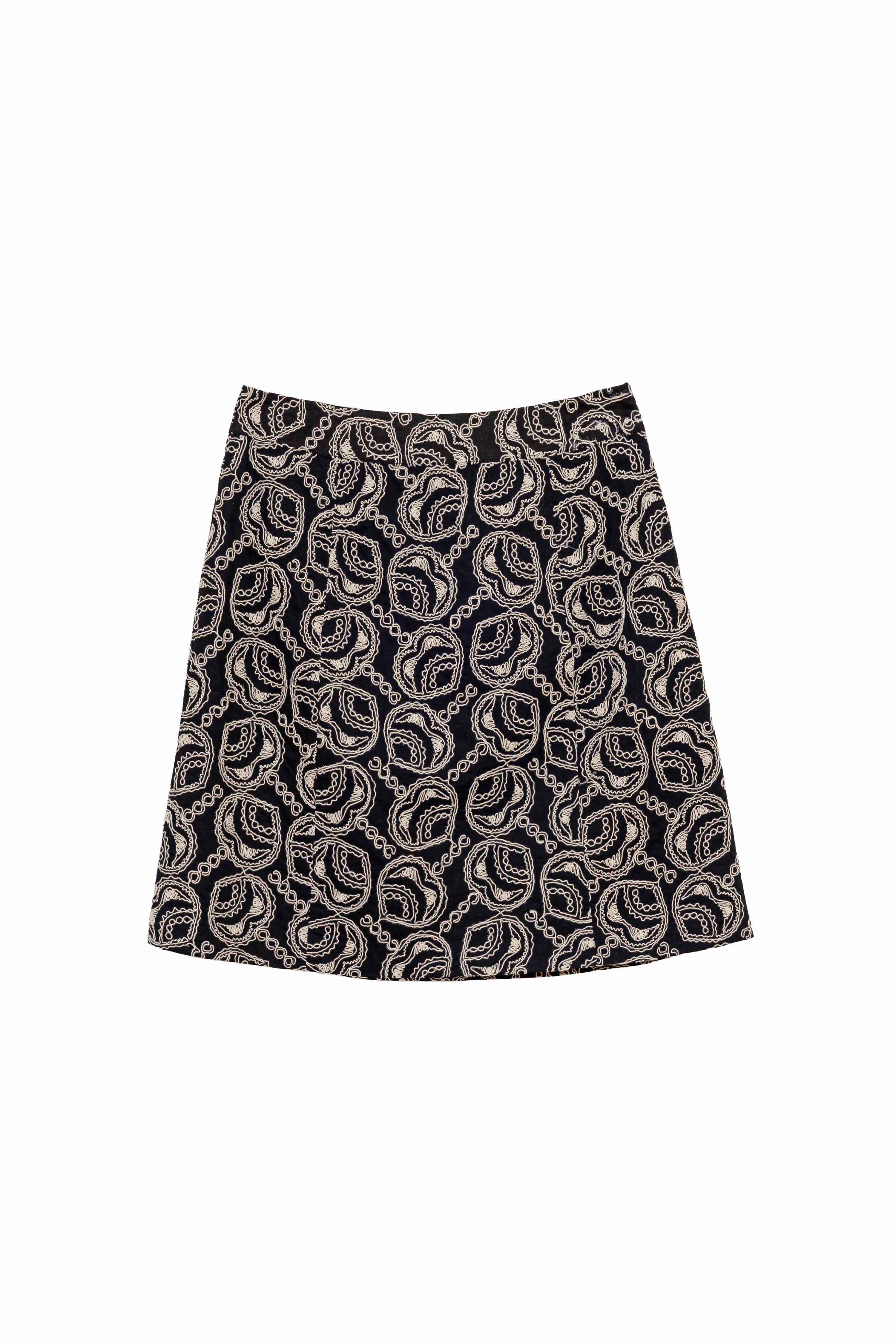 Jusy - Embroidered short skirt
