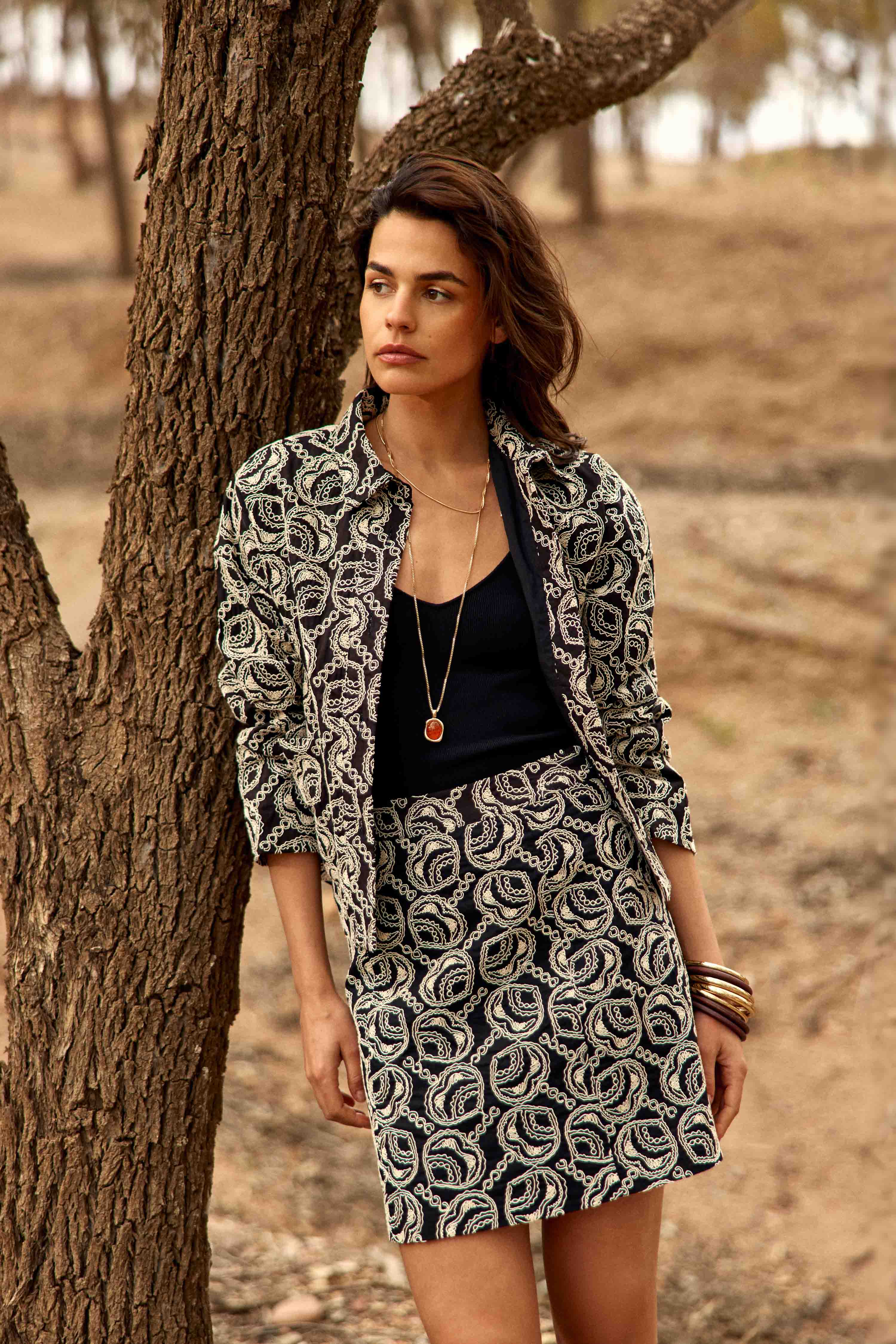 Jusy - Embroidered short skirt