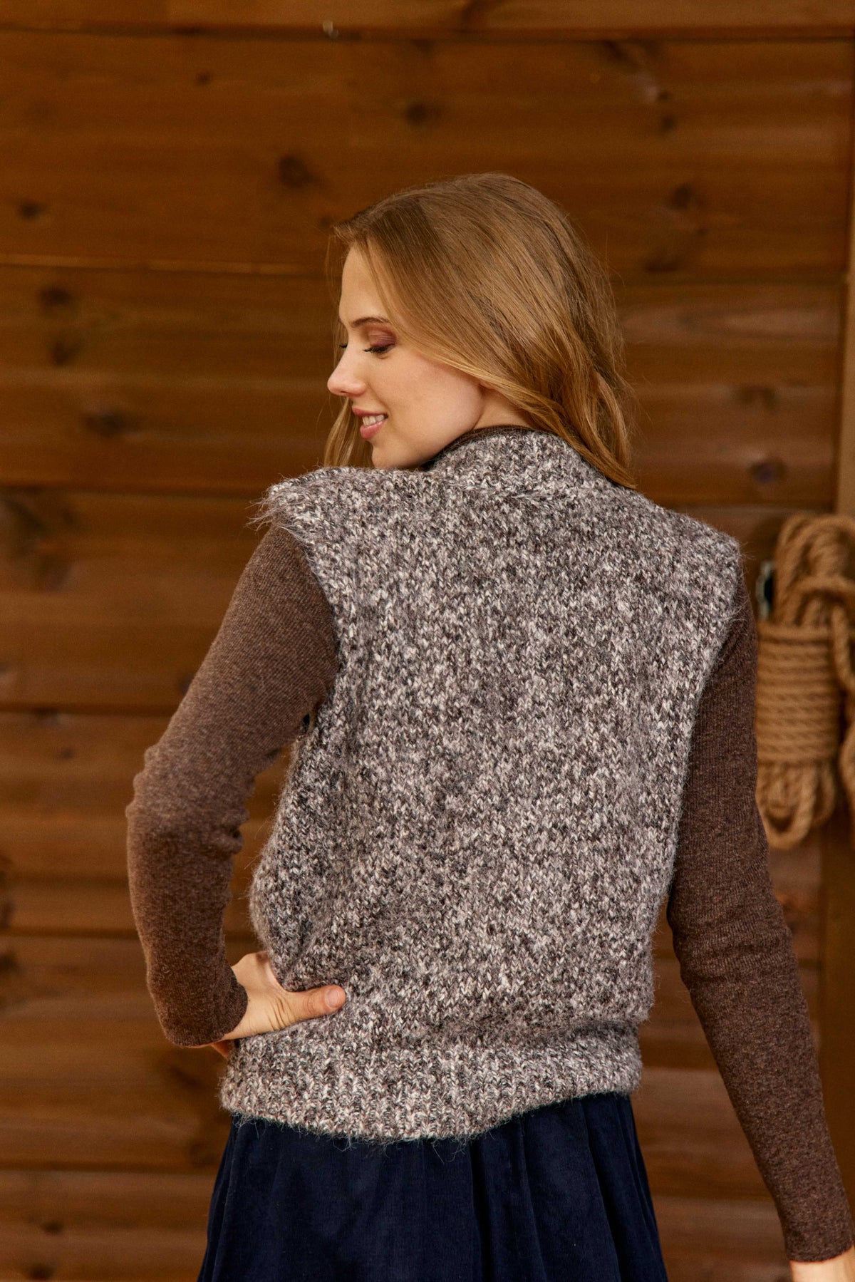 Mairo - Sleeveless sweater