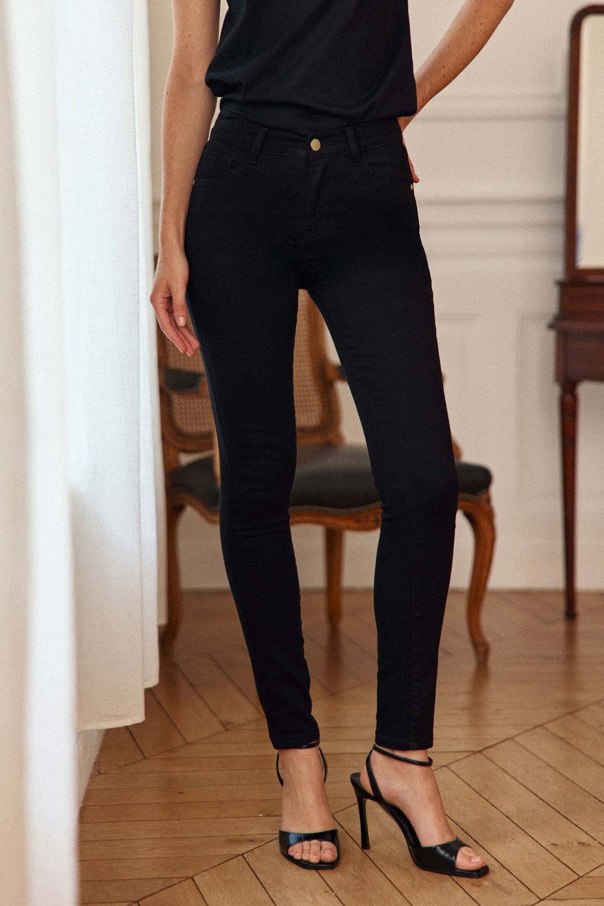 Jean Skinny Noir Percé Clouté étoile NYC Intro - Taille 28 - Neuf Sans étiquette - Marque Blank
