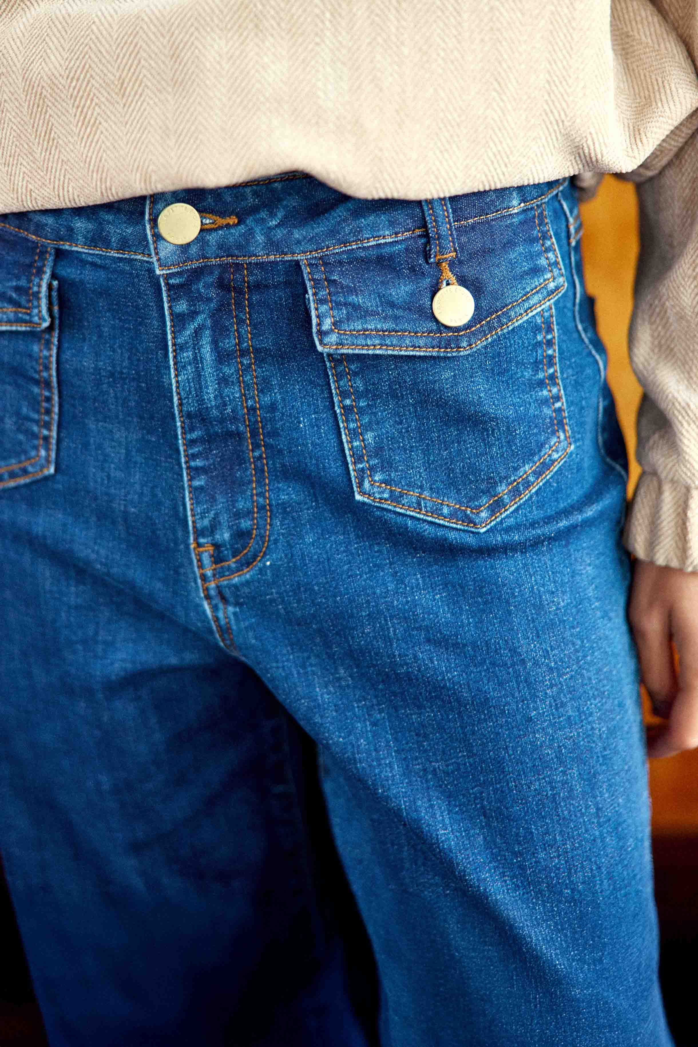 Peyton Washed Flare Jeans