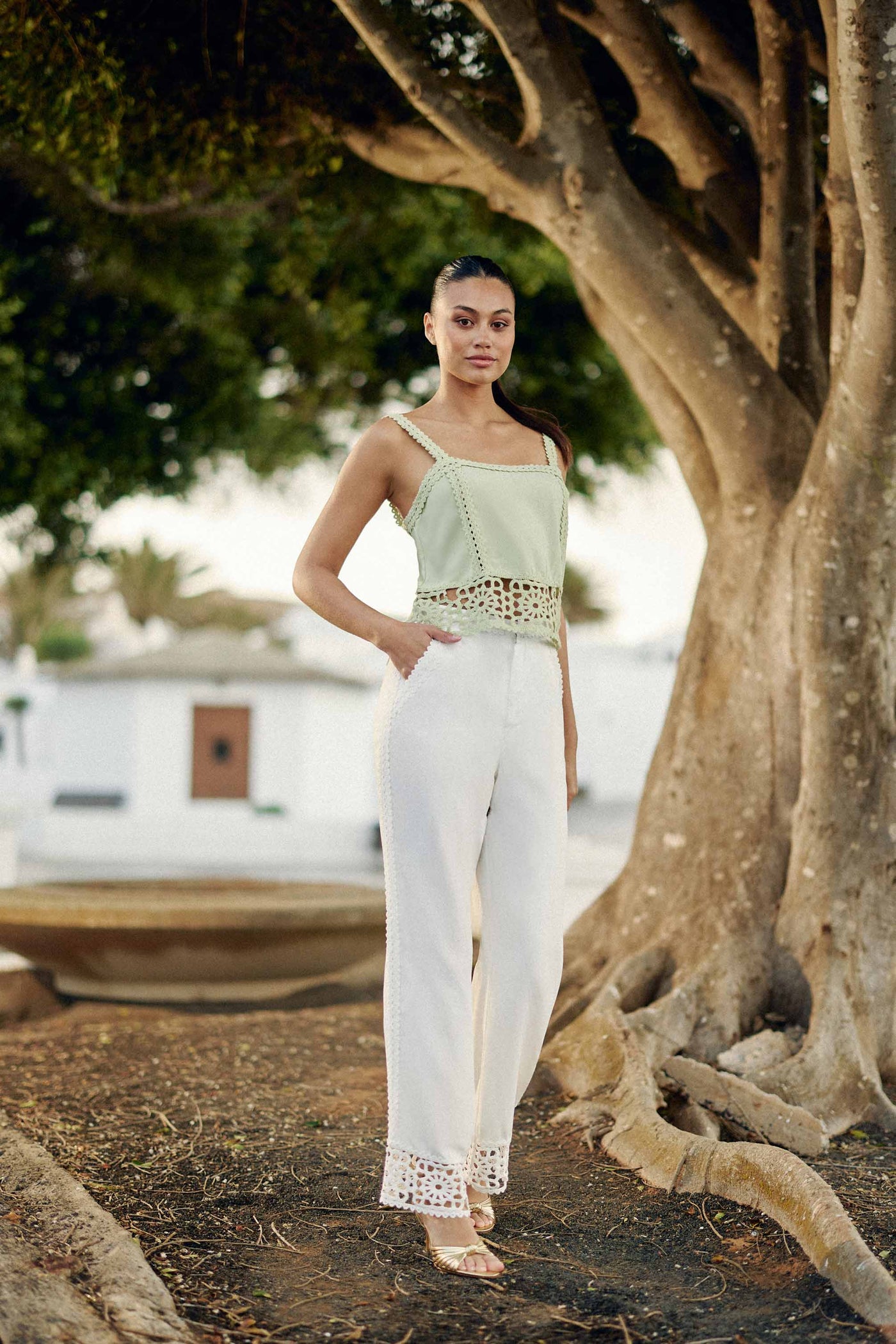 Pantalon droit avec détails crochet blanc - Priella