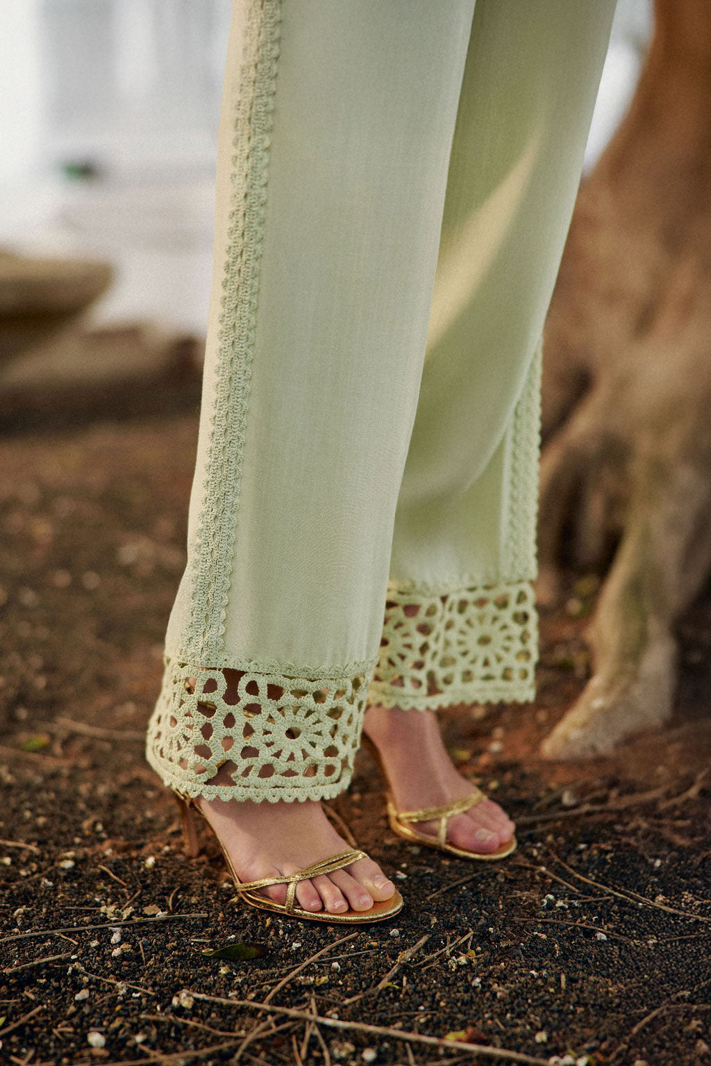 Straight pants with almond green crochet details - Priella